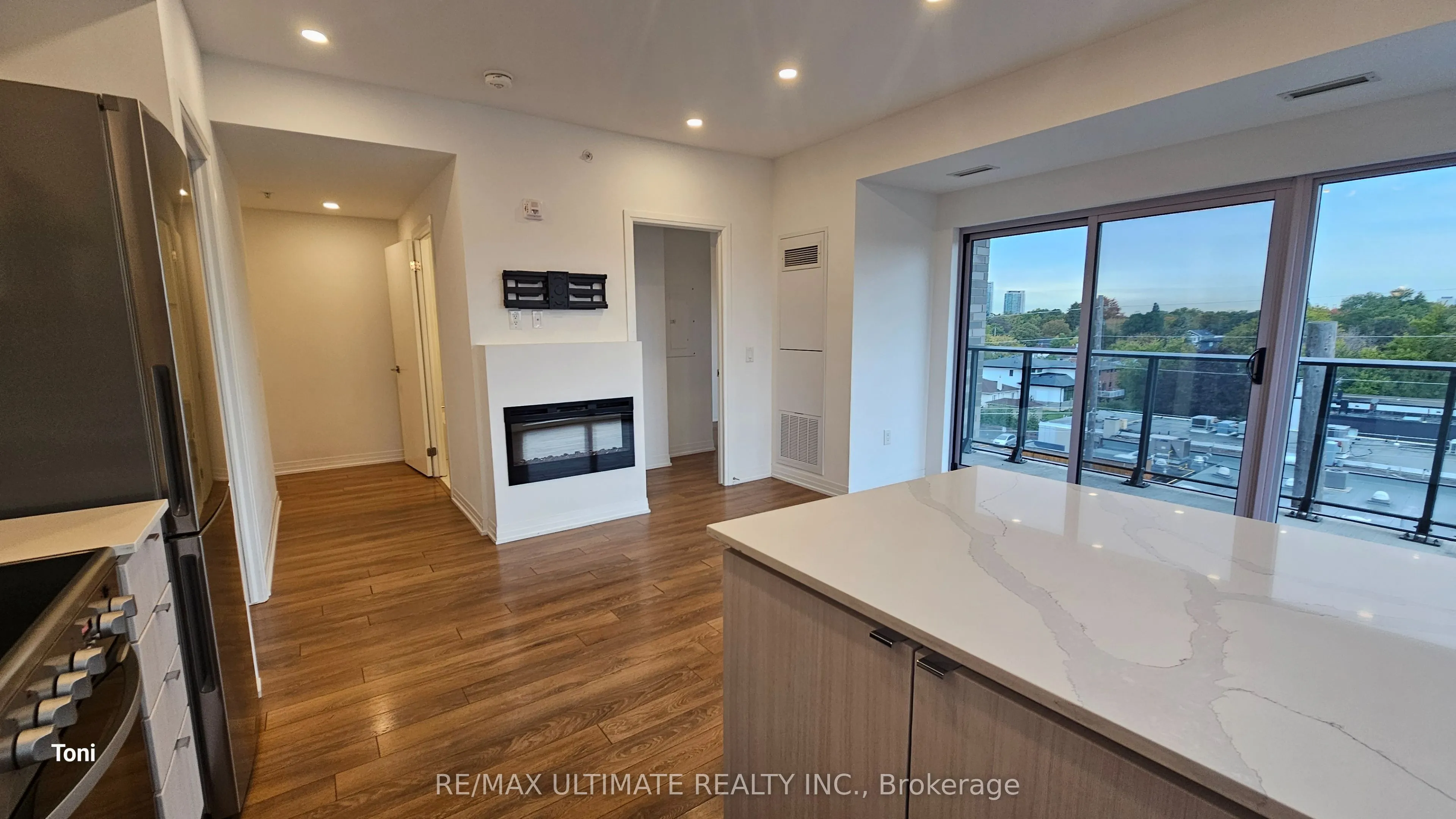 408 Browns Line, #505