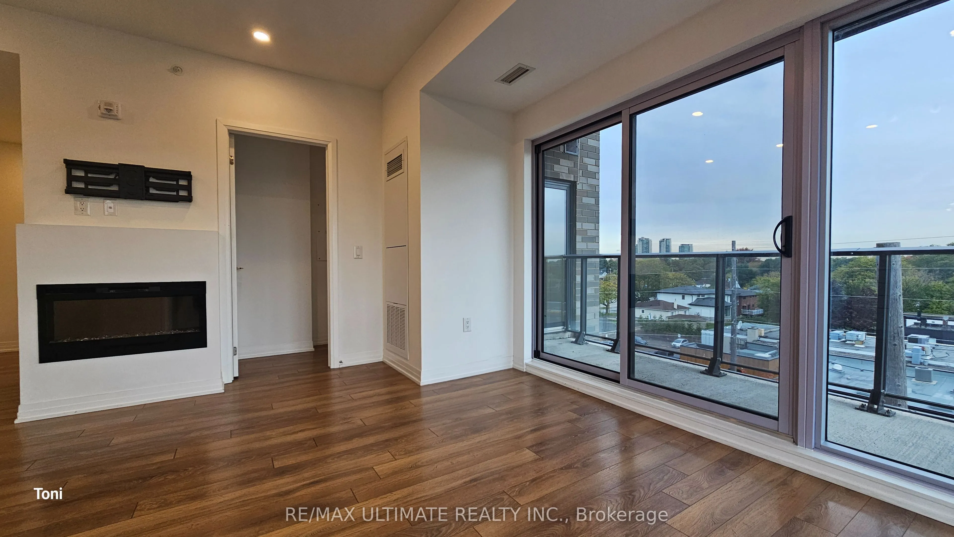 408 Browns Line, #505