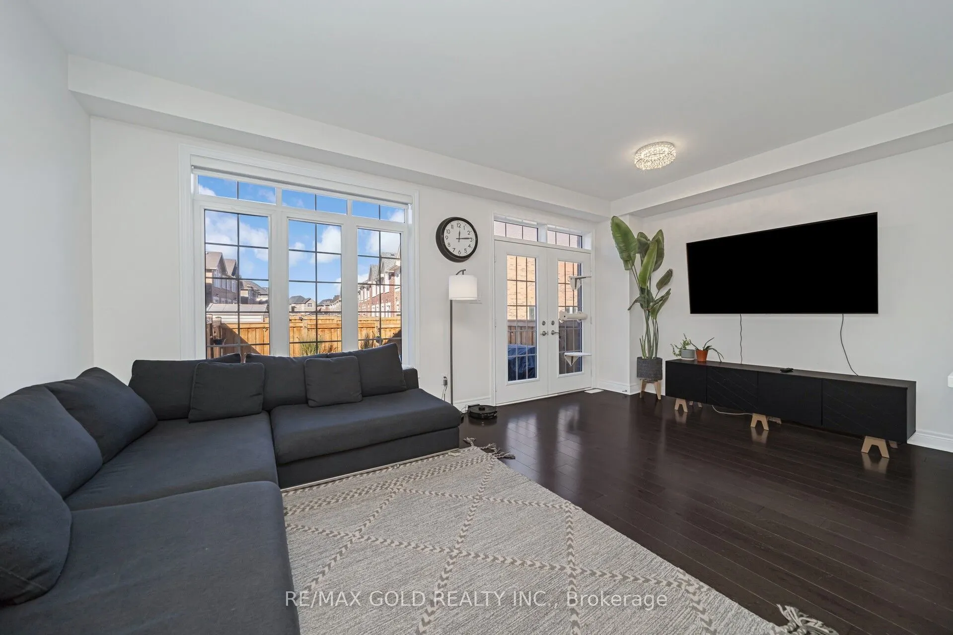 75 Branigan Crescent