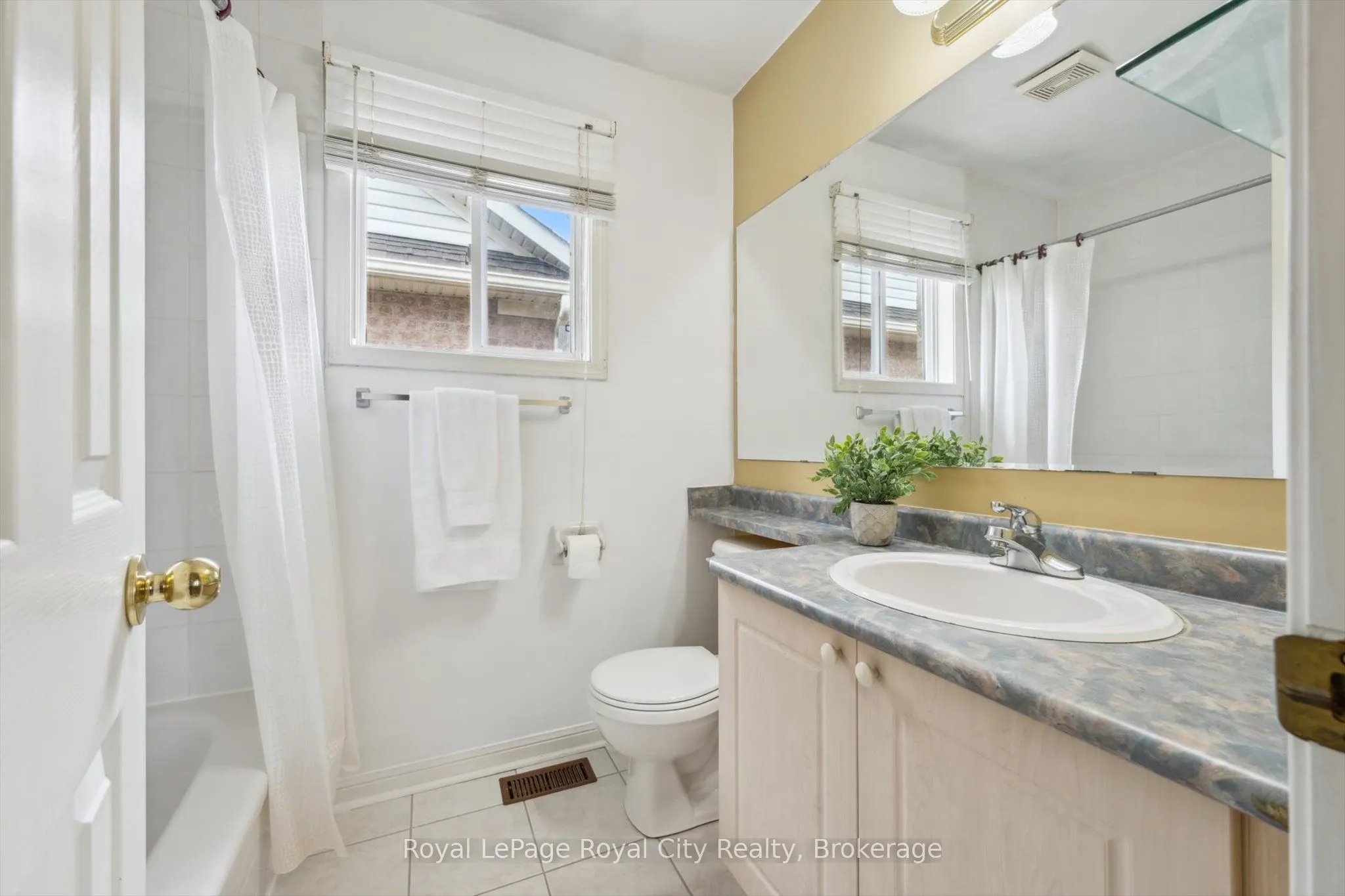 1617 Gowling Terrace