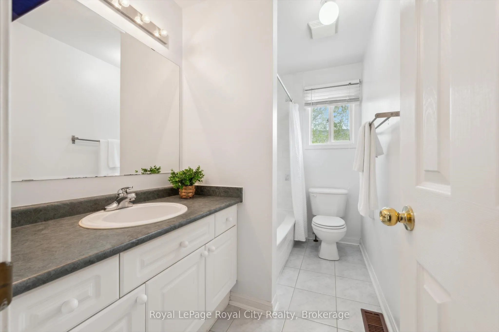 1617 Gowling Terrace