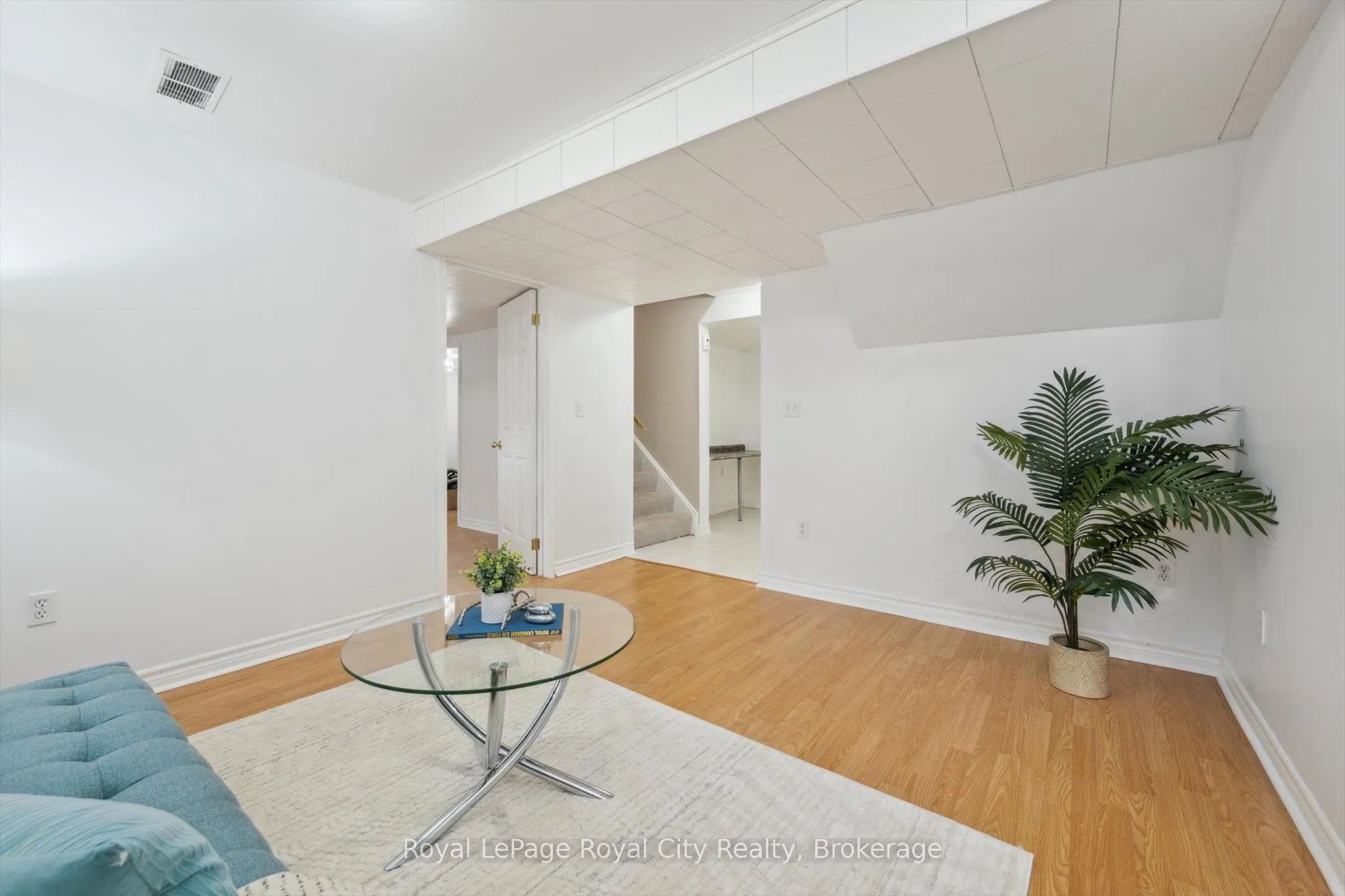 1617 Gowling Terrace