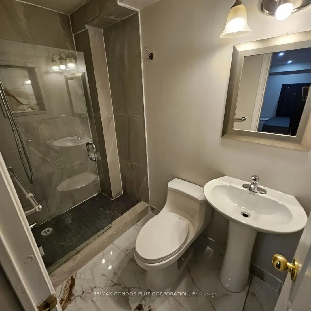 60 Twin Pines Crescent