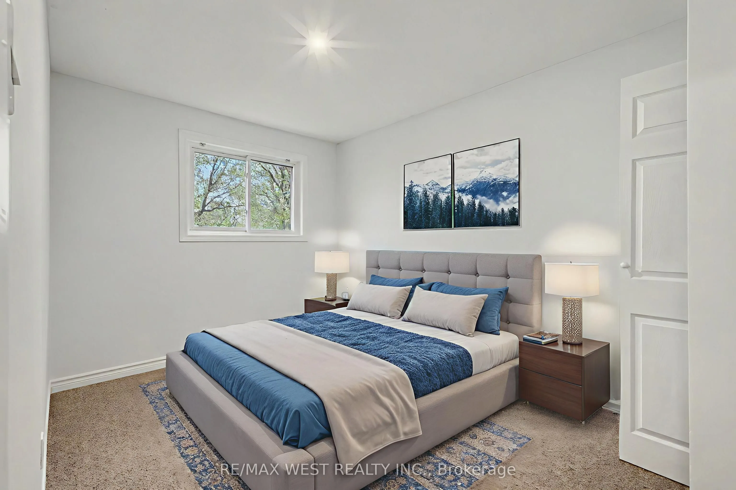 64 Bronte Street S, #8