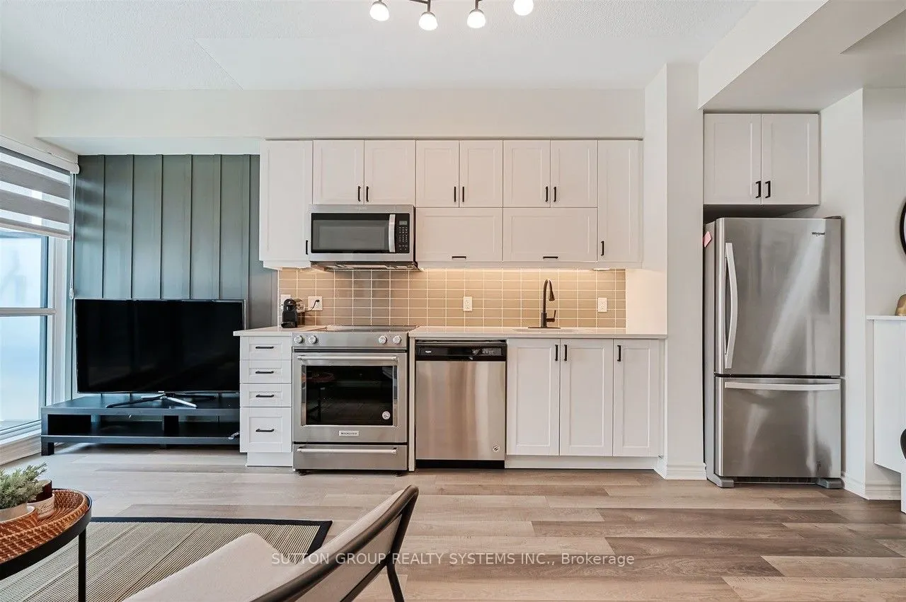 39 Annie Craig Drive, #704