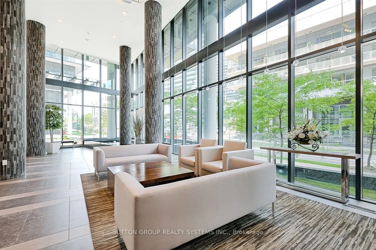 39 Annie Craig Drive, #704