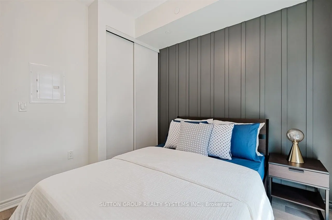 39 Annie Craig Drive, #704