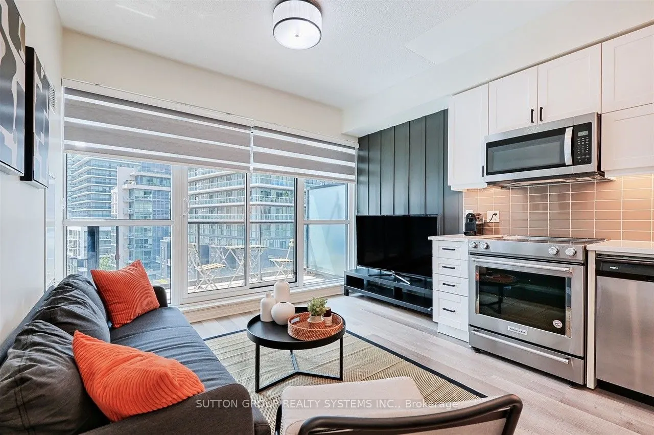 39 Annie Craig Drive, #704