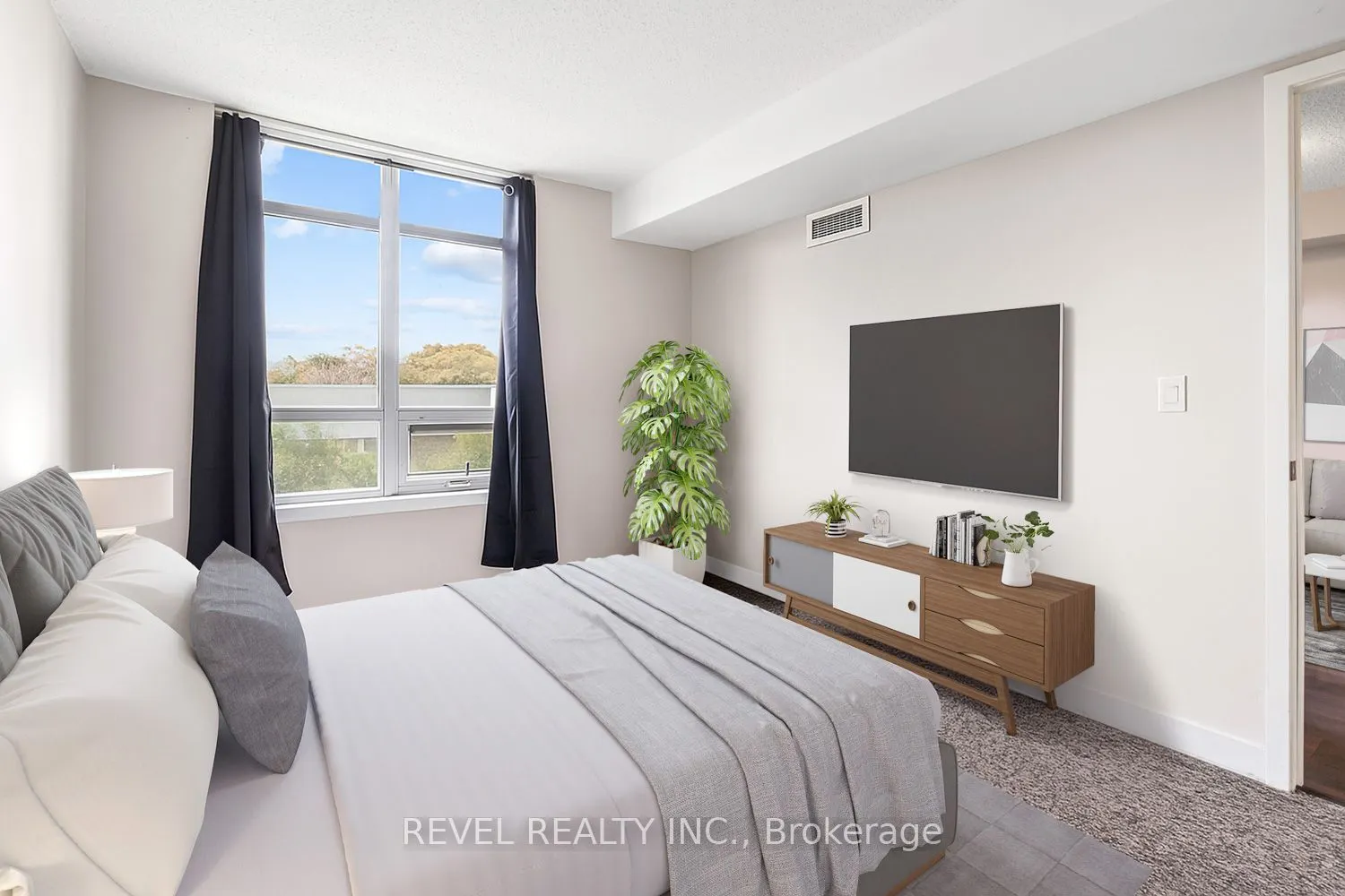 812 Lansdowne Avenue, #310