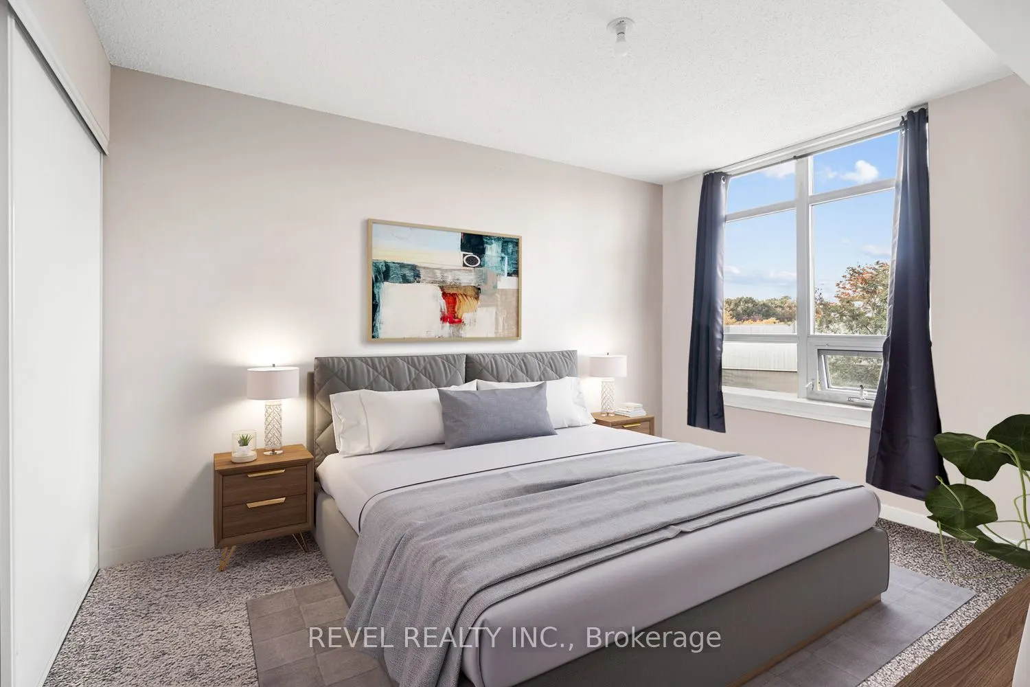 812 Lansdowne Avenue, #310