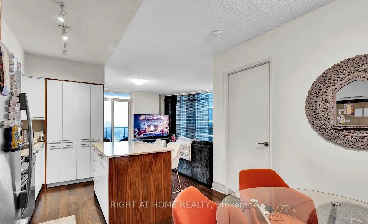 5 Valhalla Inn Road, #1804