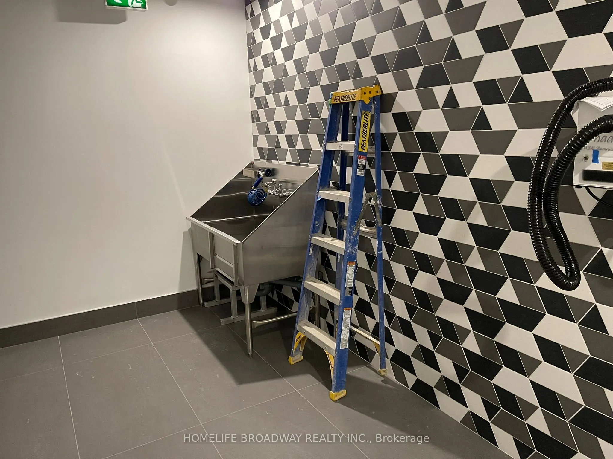 1037 The Queensway, #511