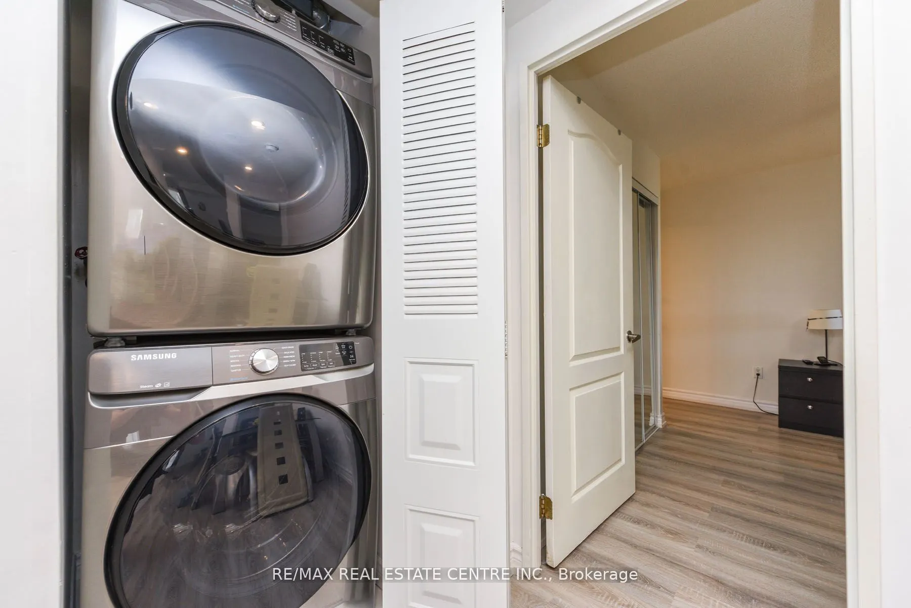 7405 Goreway Drive, #520