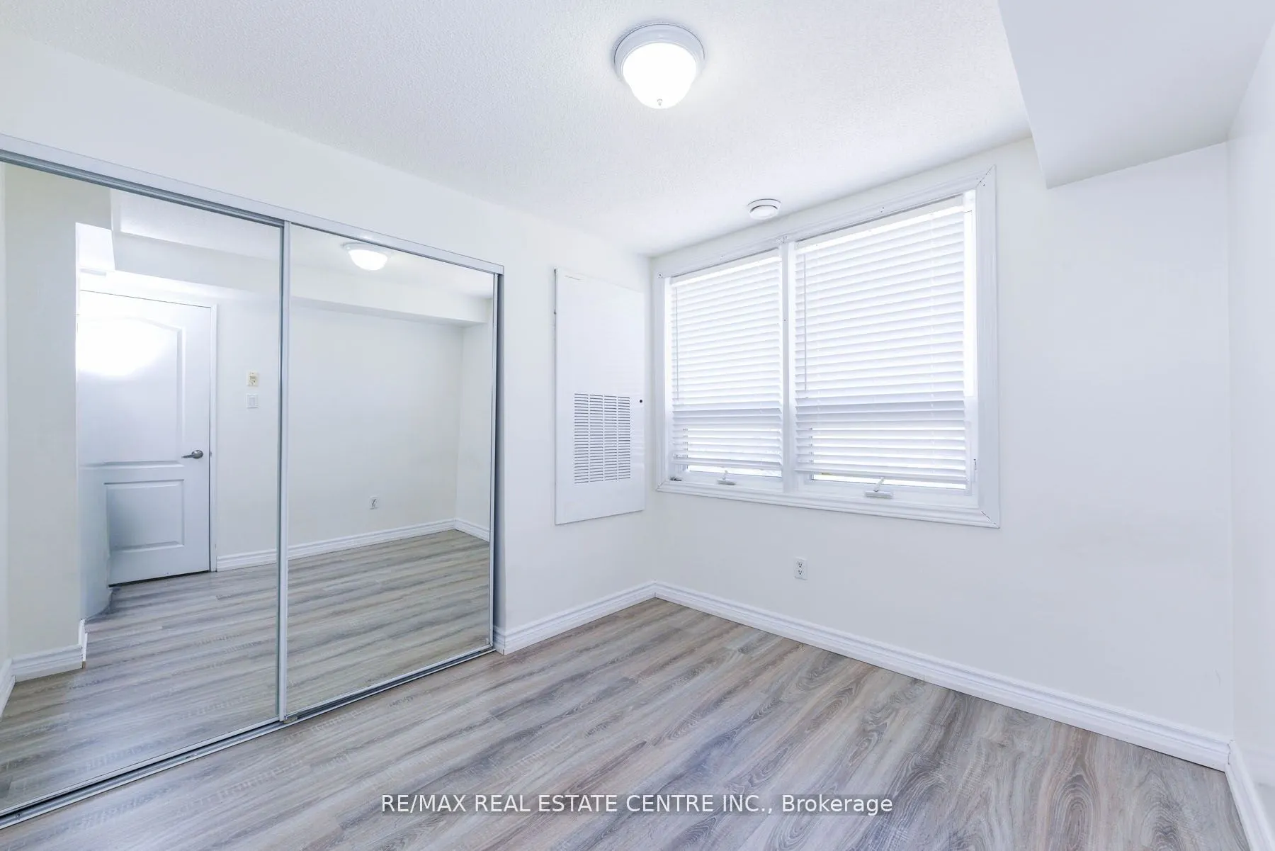 7405 Goreway Drive, #520