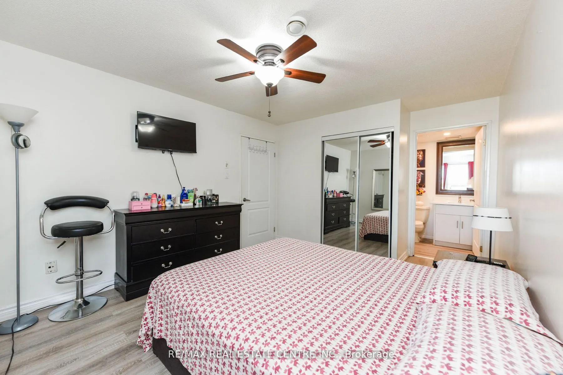 7405 Goreway Drive, #520