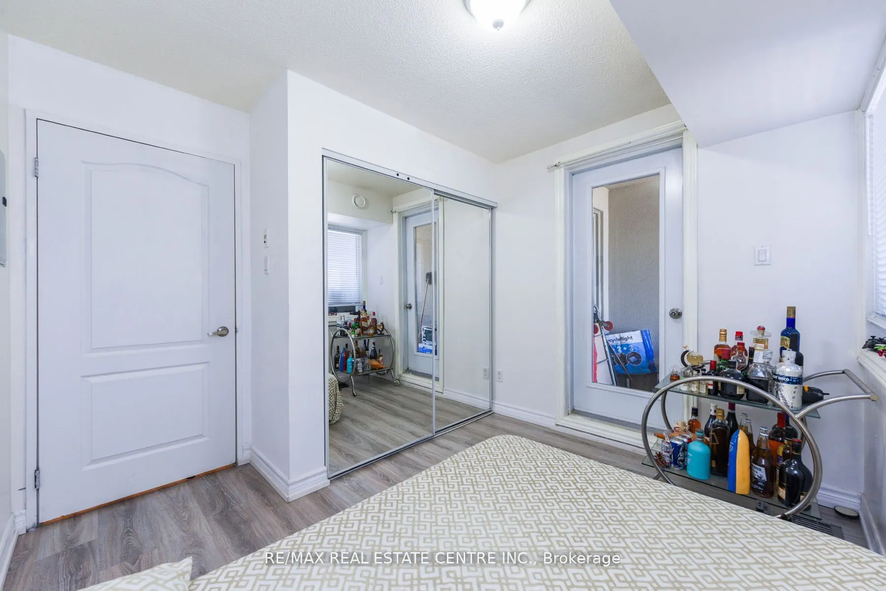 7405 Goreway Drive, #520