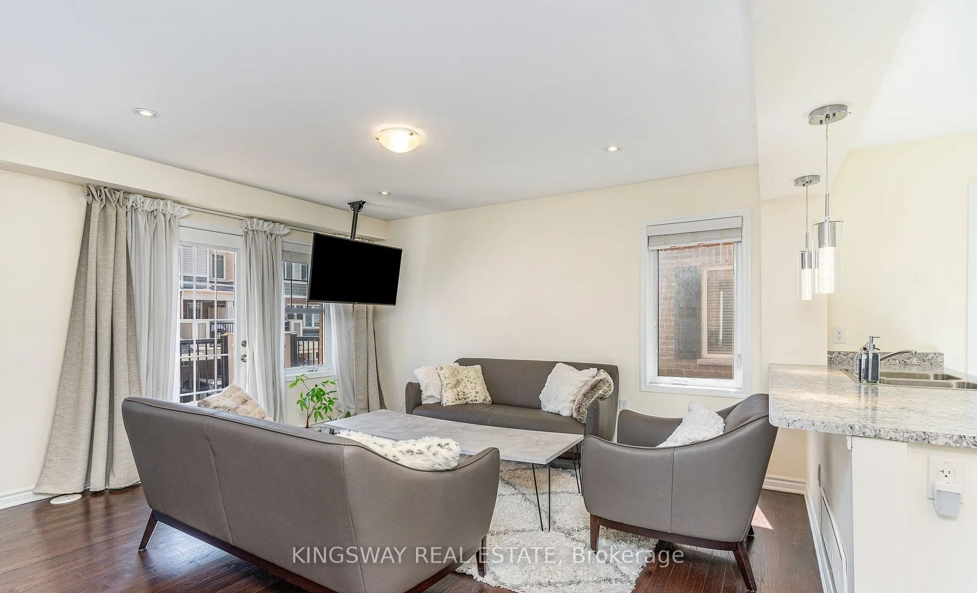 1000 Asleton Boulevard N, #47