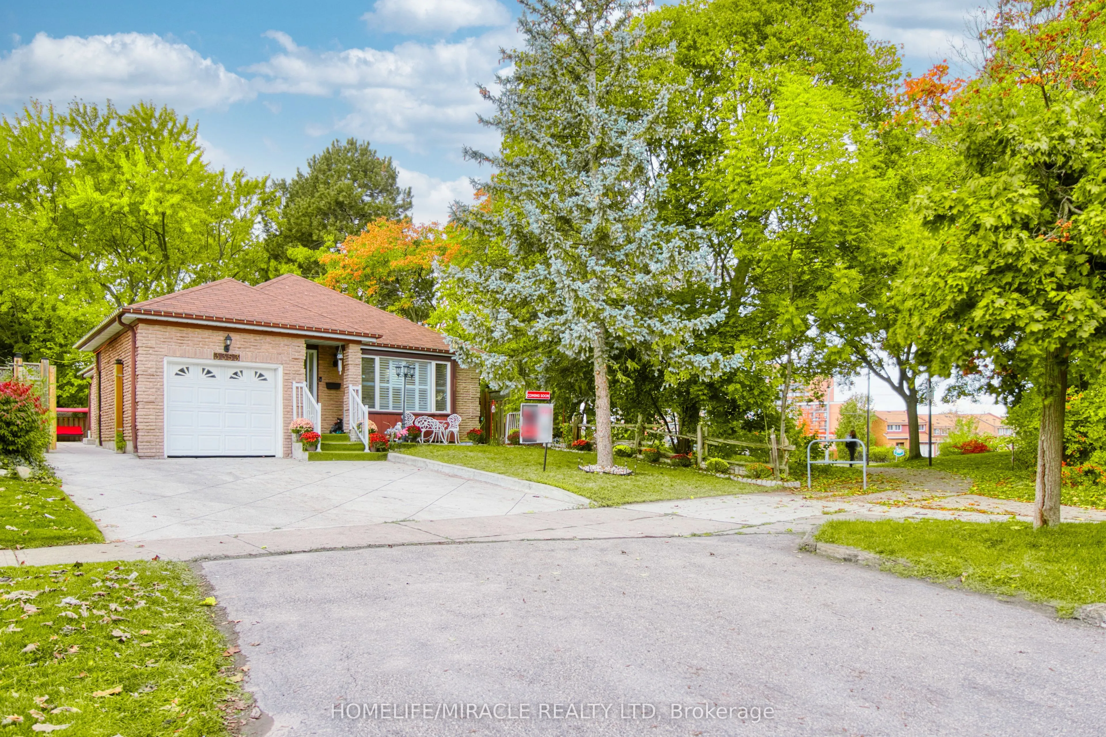 3353 Martins Pine Crescent, #409