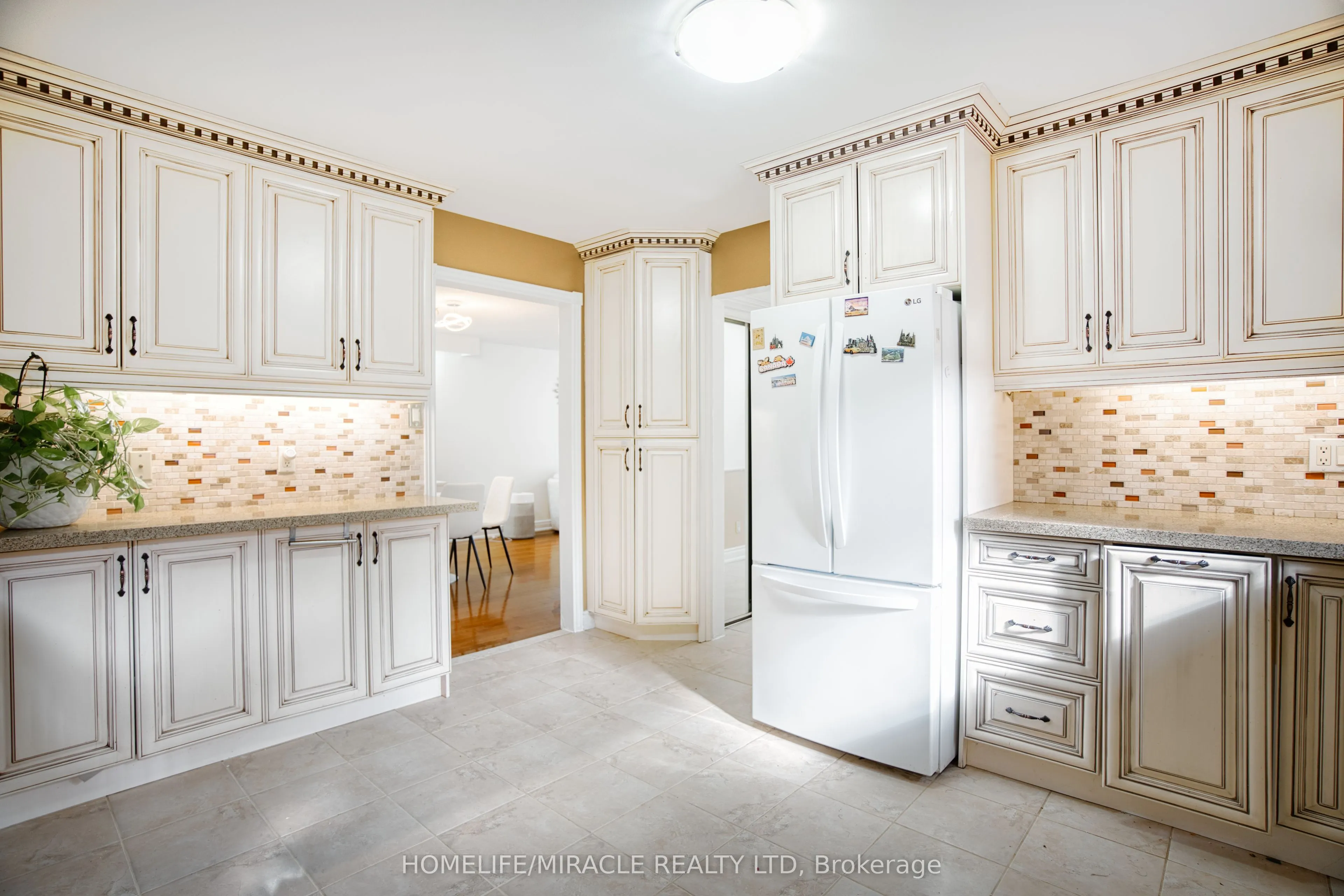 3353 Martins Pine Crescent, #409