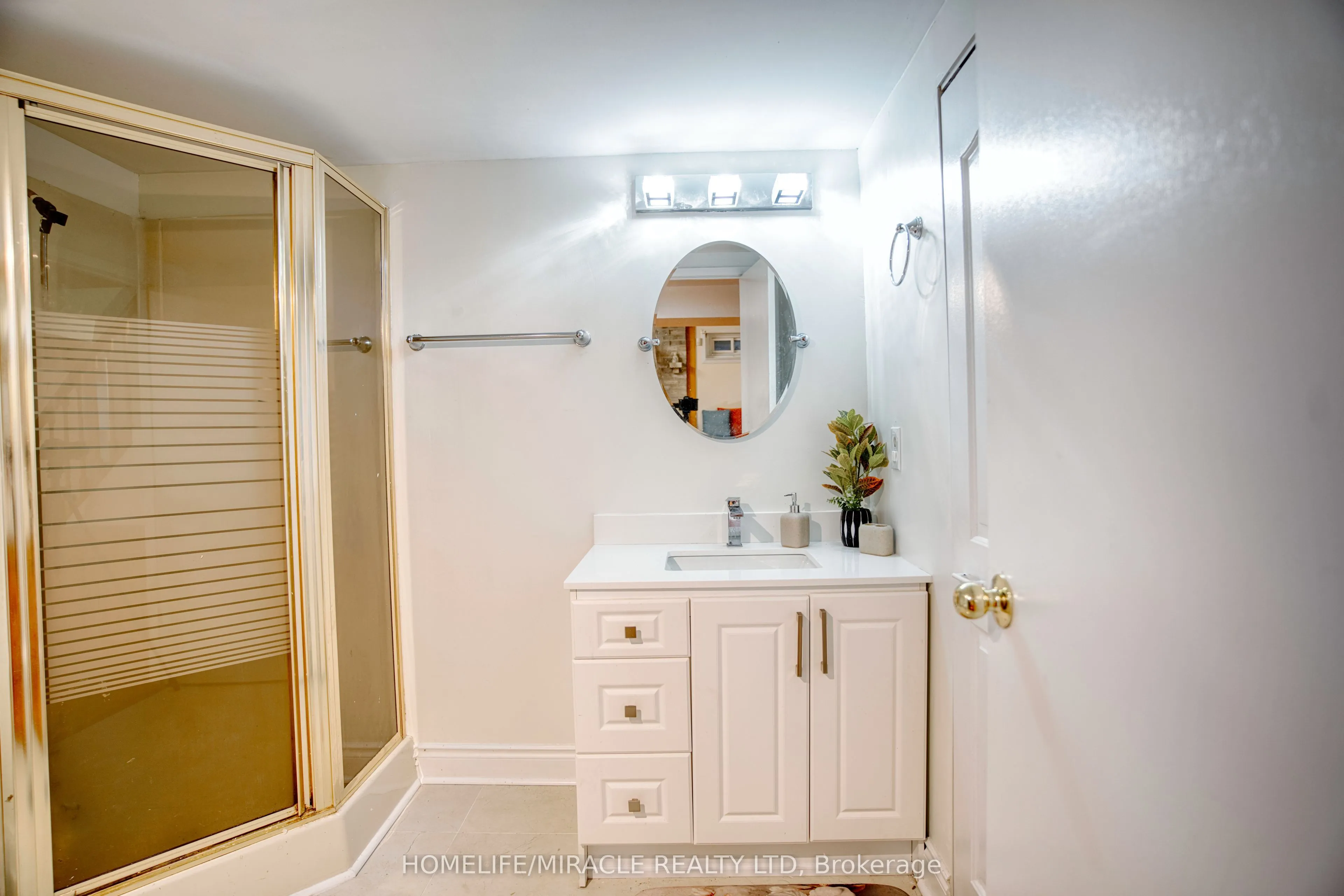 3353 Martins Pine Crescent, #409