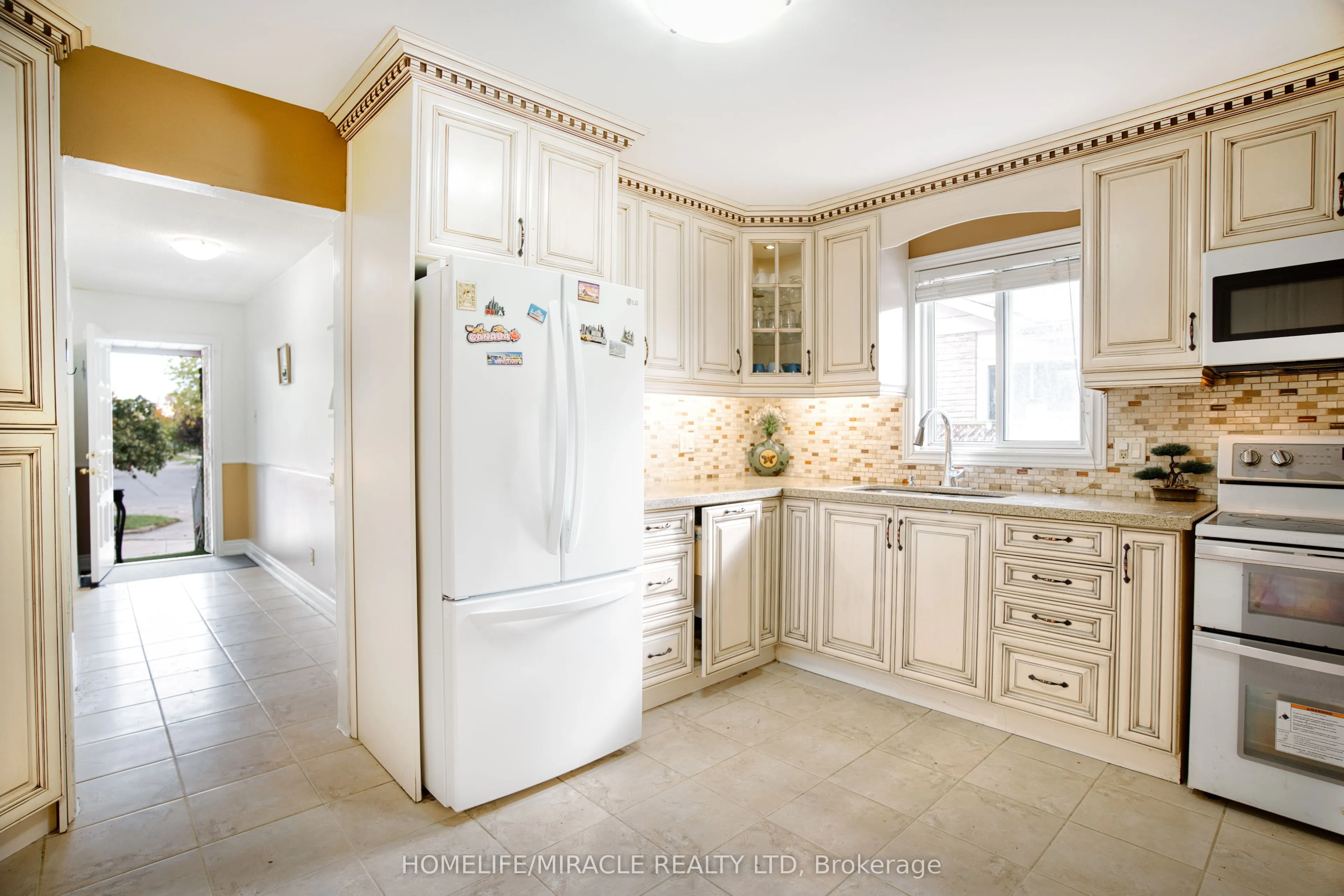 3353 Martins Pine Crescent, #409