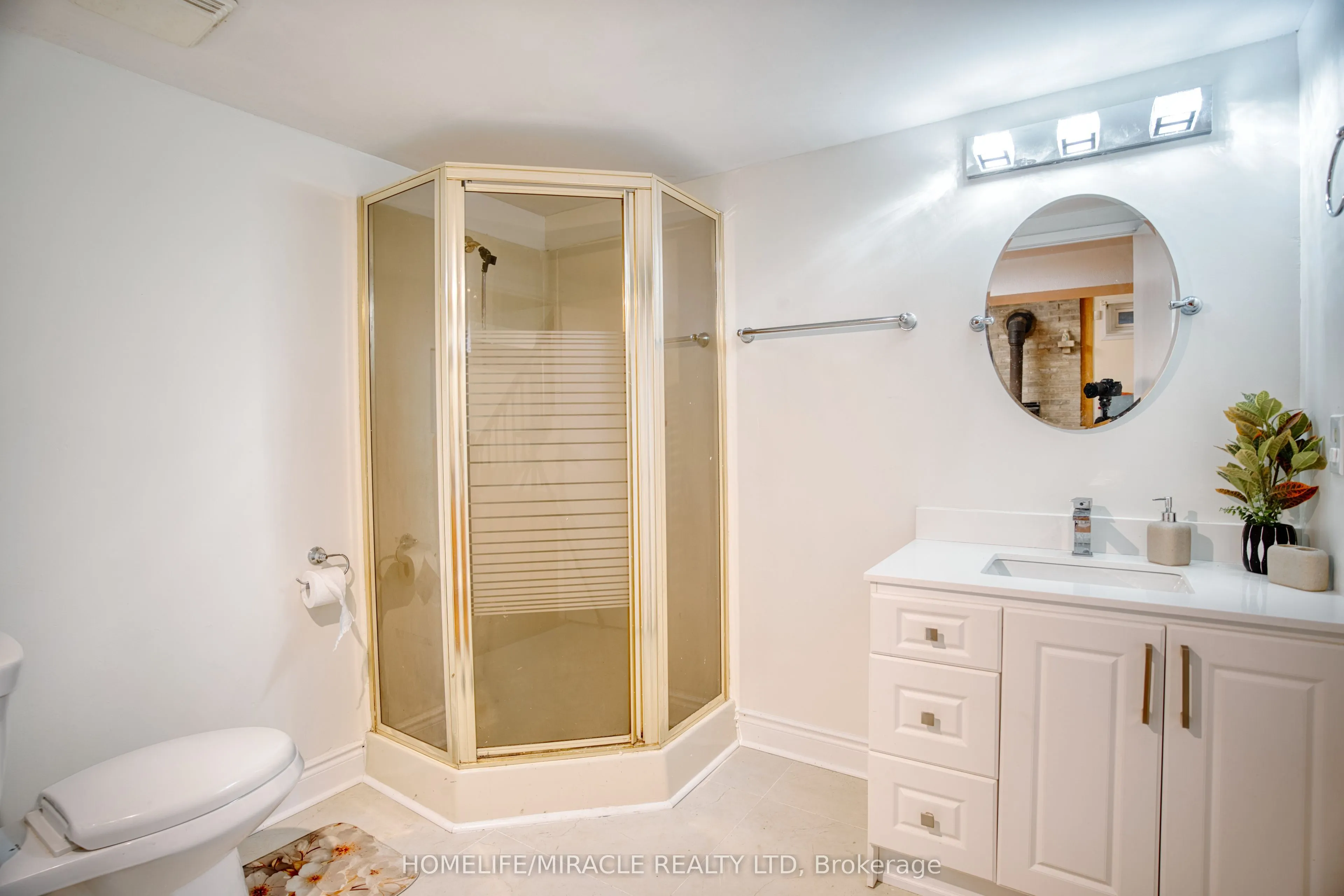 3353 Martins Pine Crescent, #409