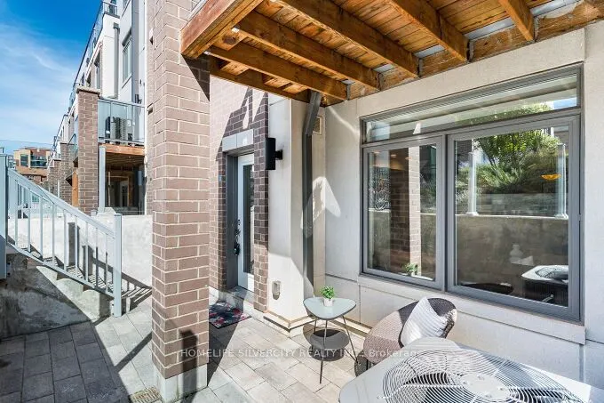 3058 Sixth Line, #104