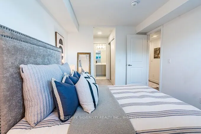 3058 Sixth Line, #104