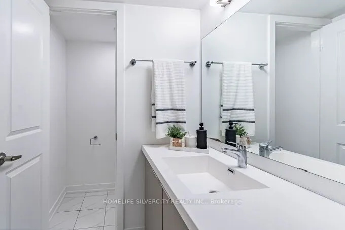 3058 Sixth Line, #104