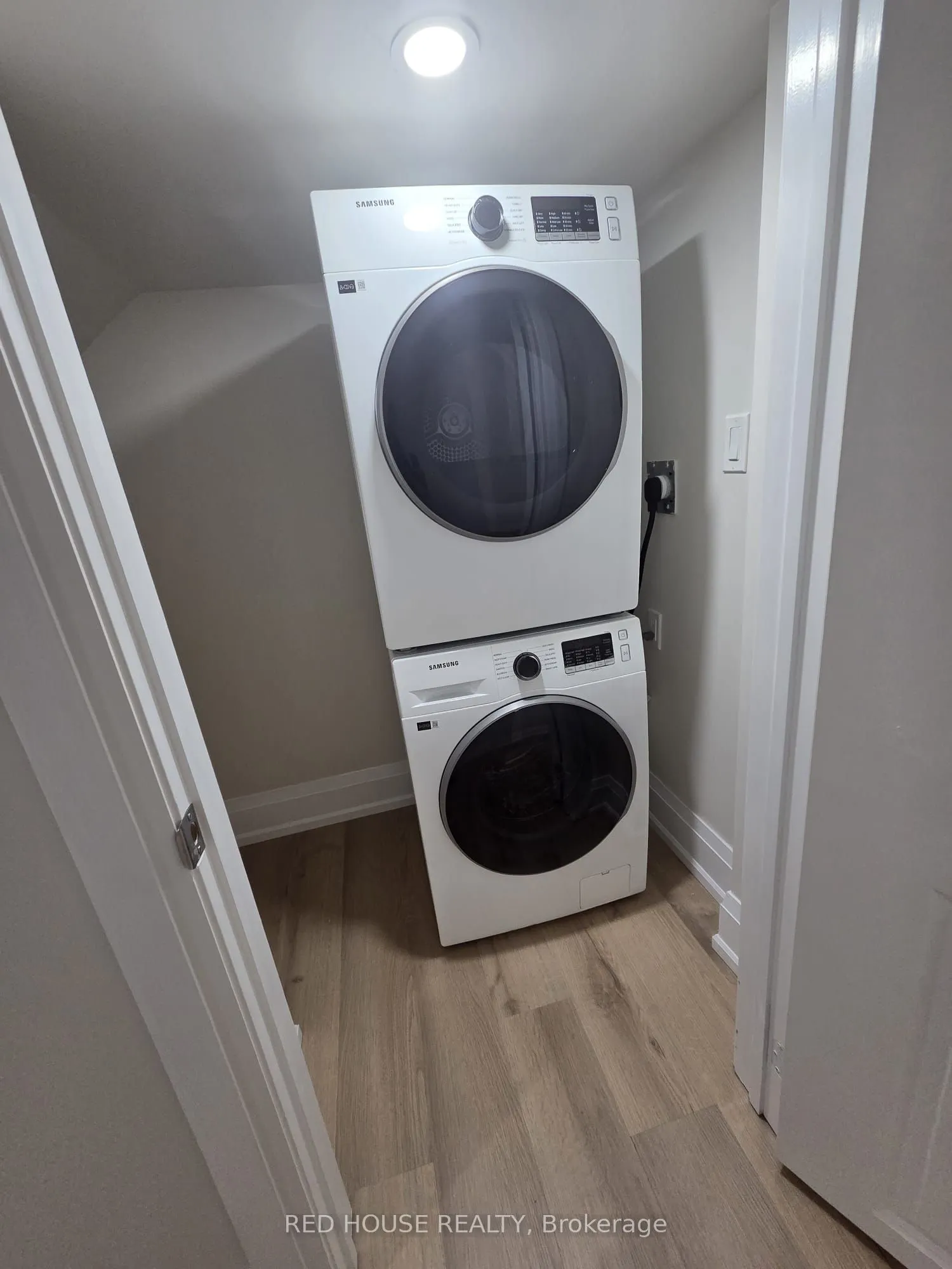 1414 Wellwood Terrace, #Basement