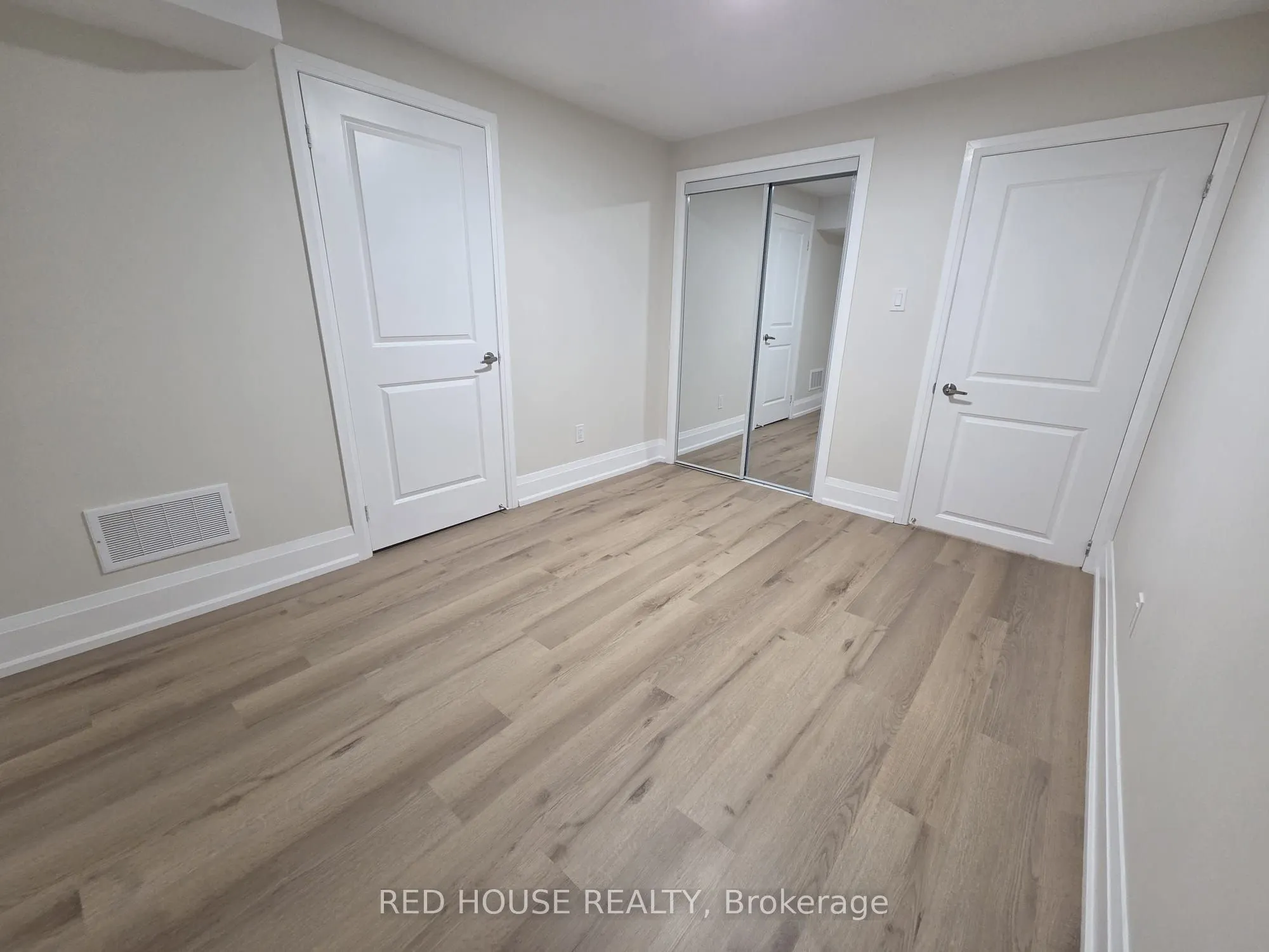 1414 Wellwood Terrace, #Basement