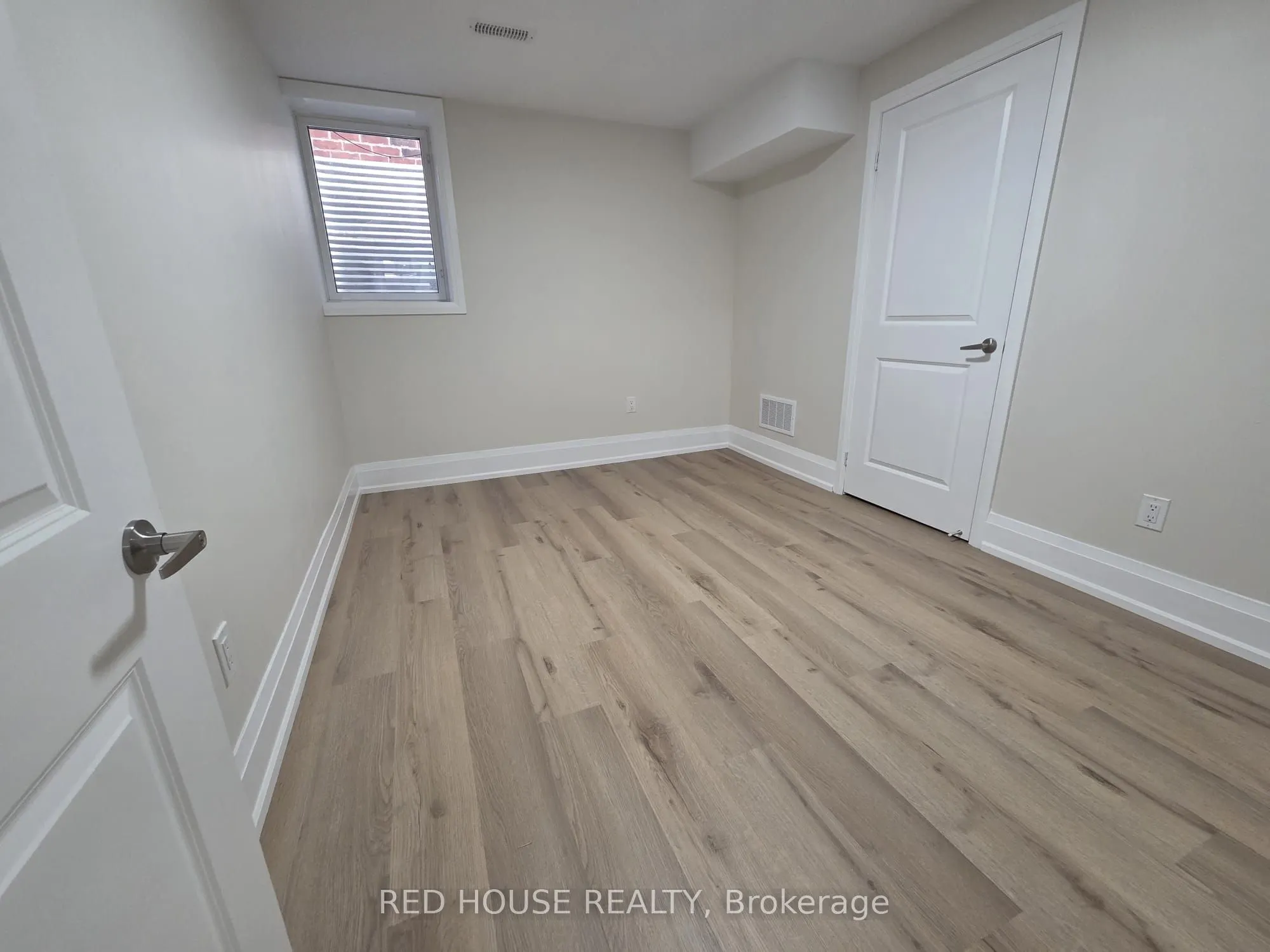 1414 Wellwood Terrace, #Basement