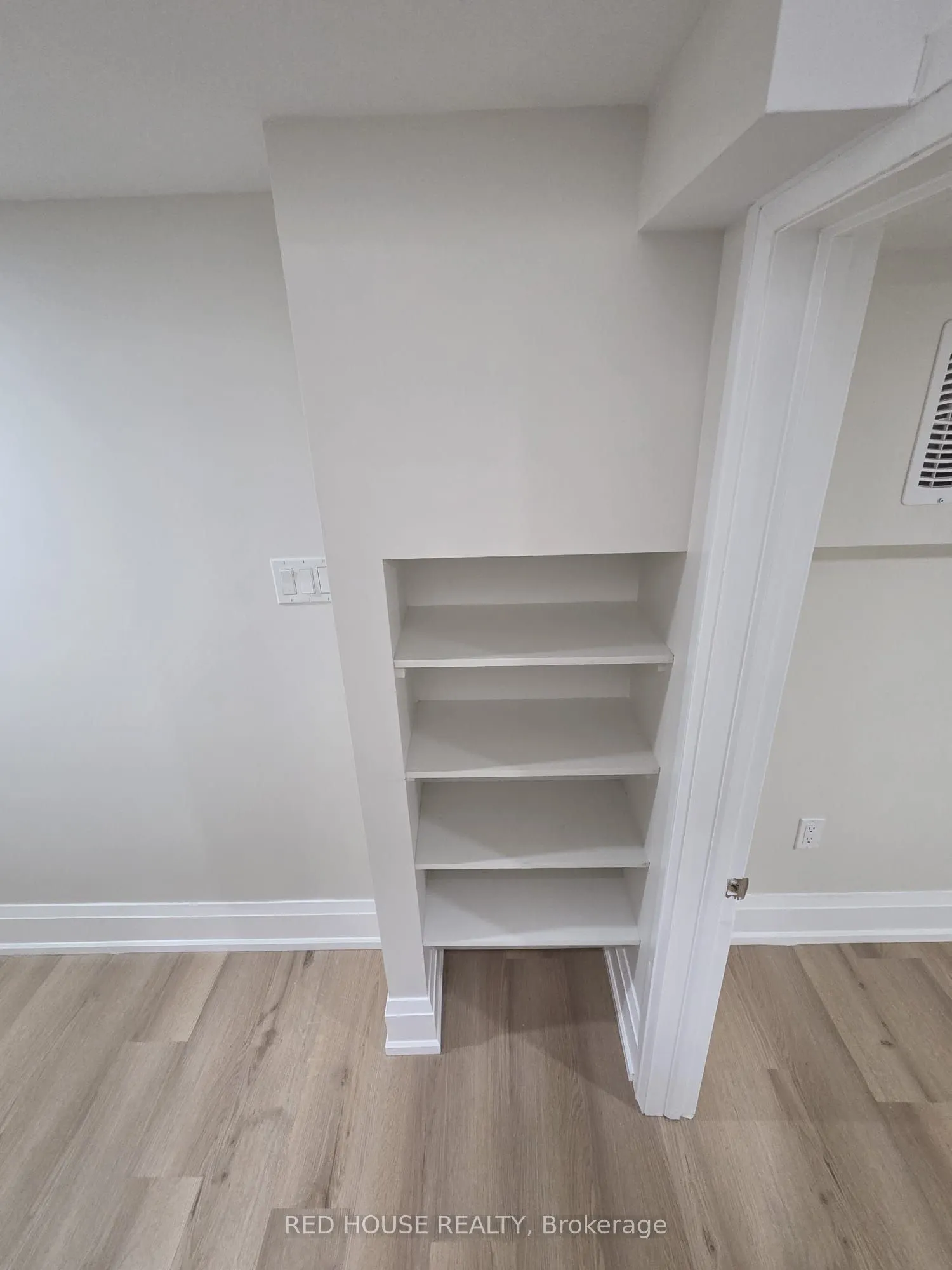 1414 Wellwood Terrace, #Basement