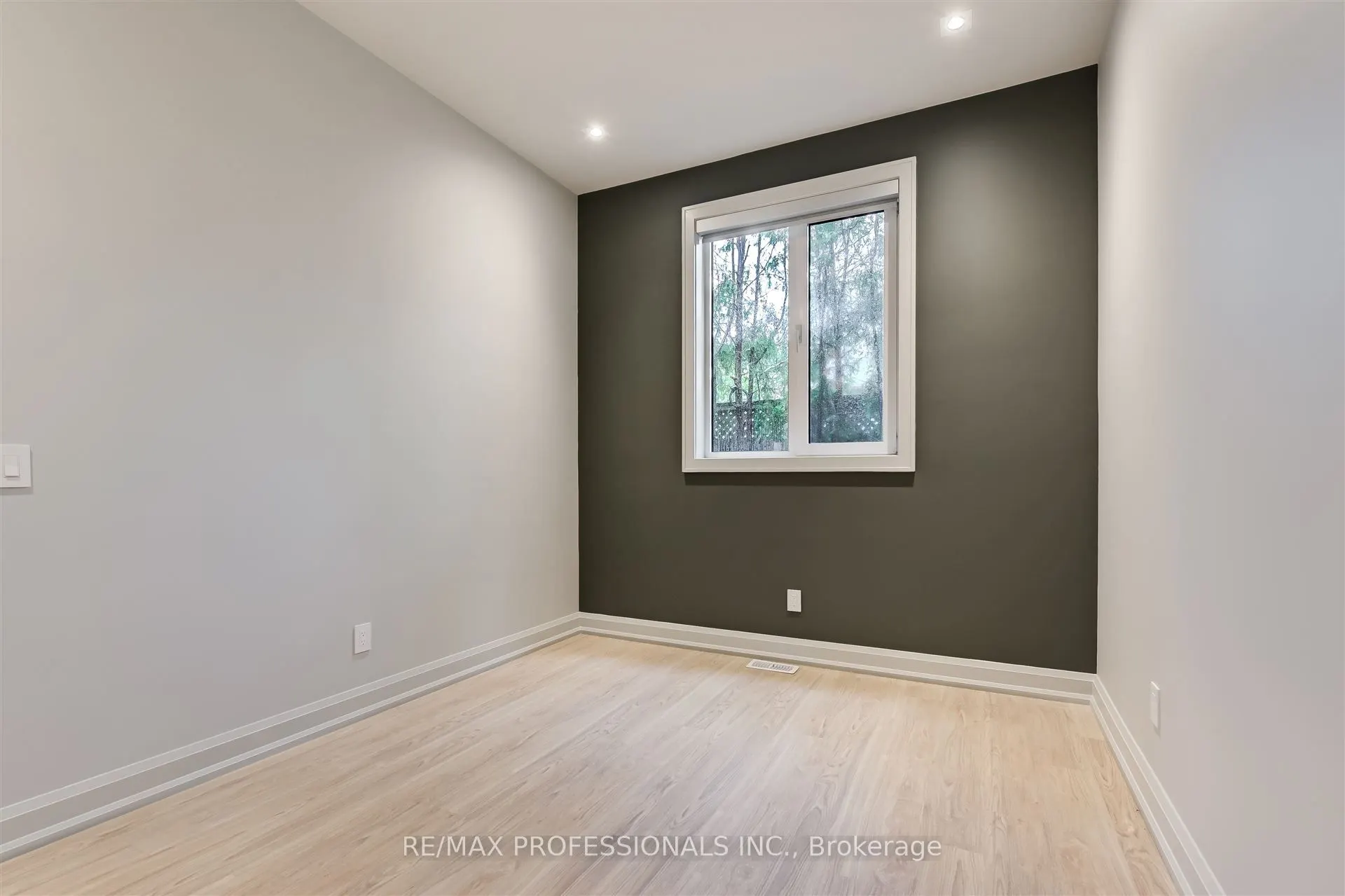 56 Shaver Avenue S, #Garden