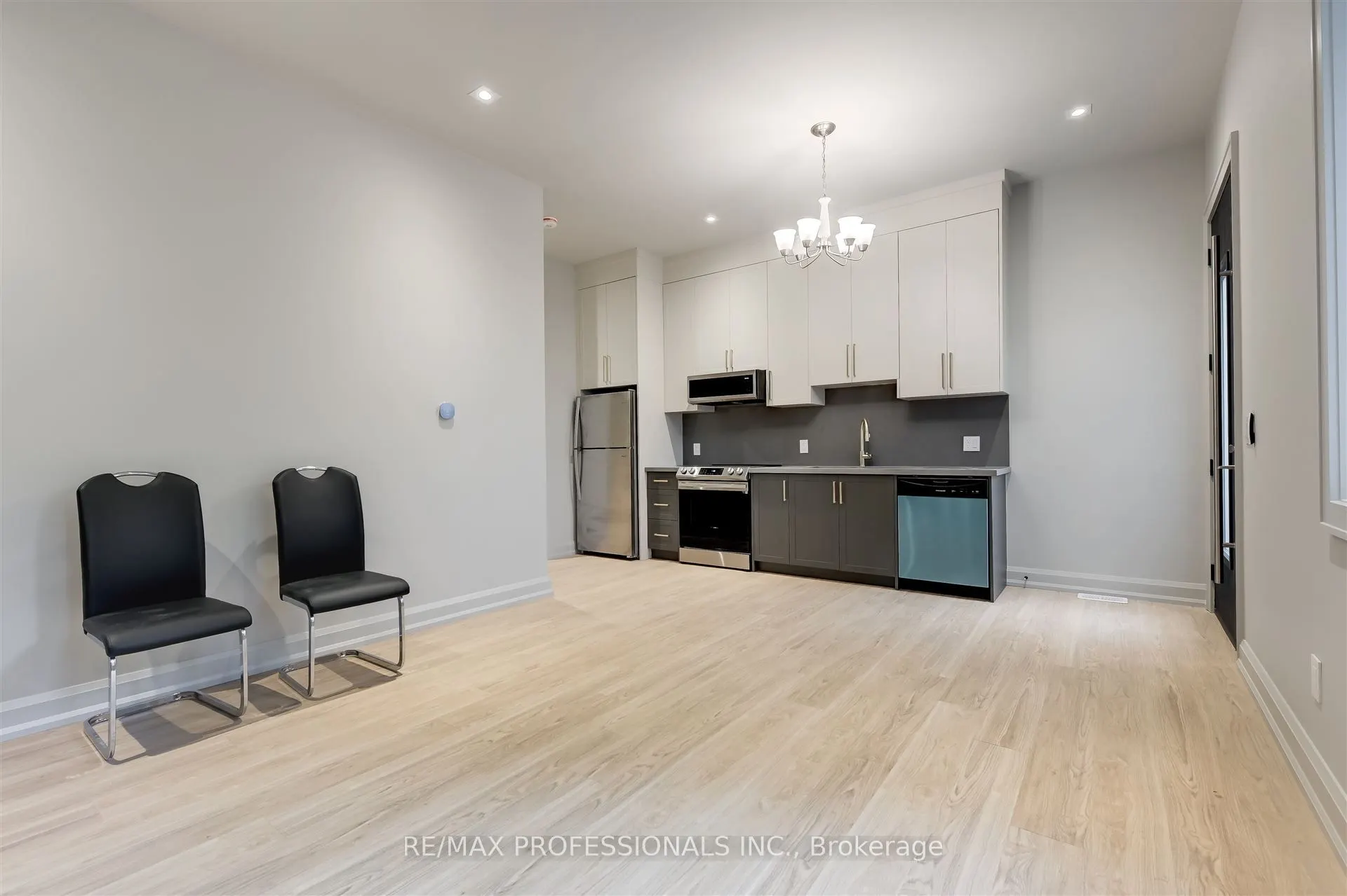 56 Shaver Avenue S, #Garden