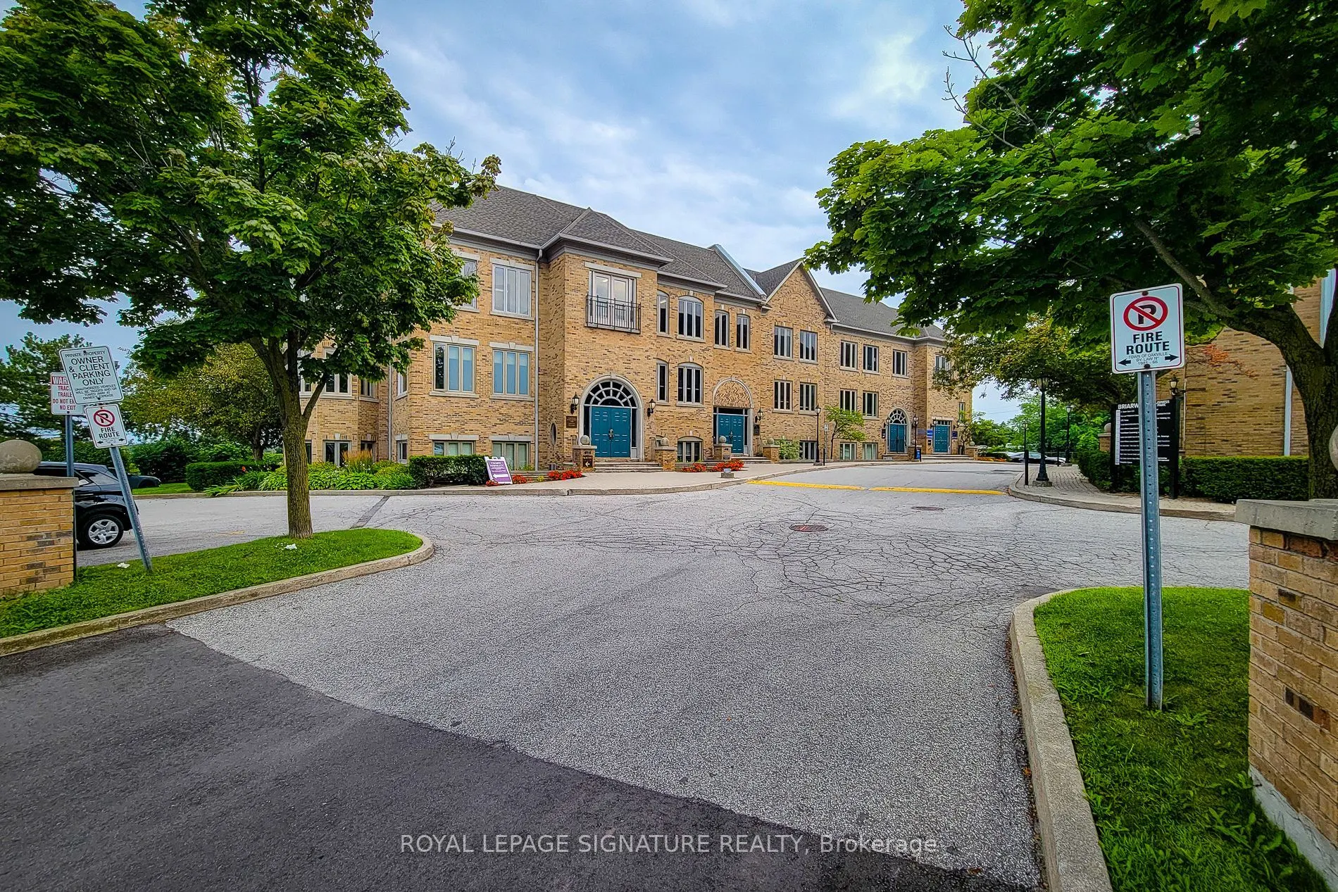 414 North Service Road E, #300