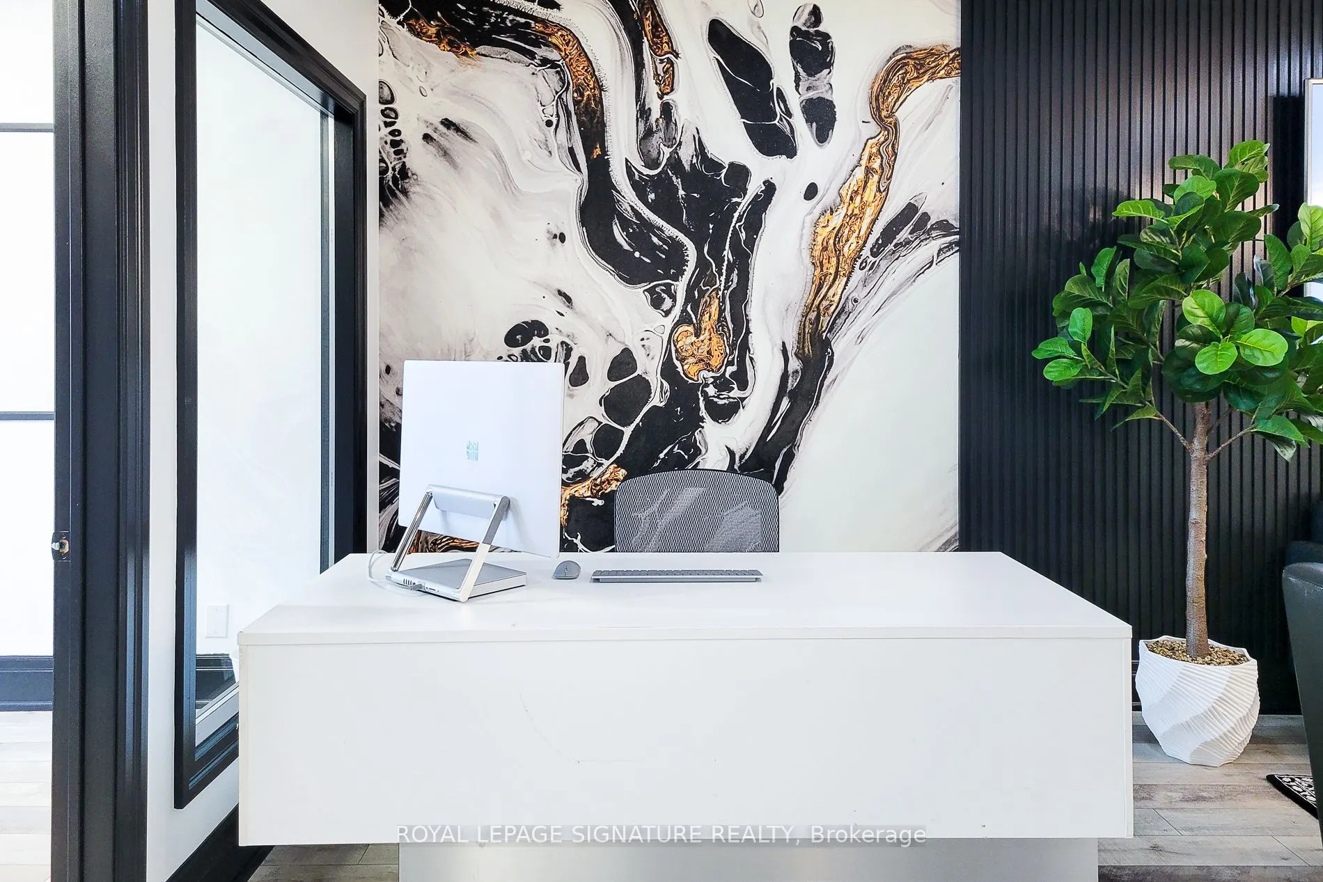 414 North Service Road E, #300