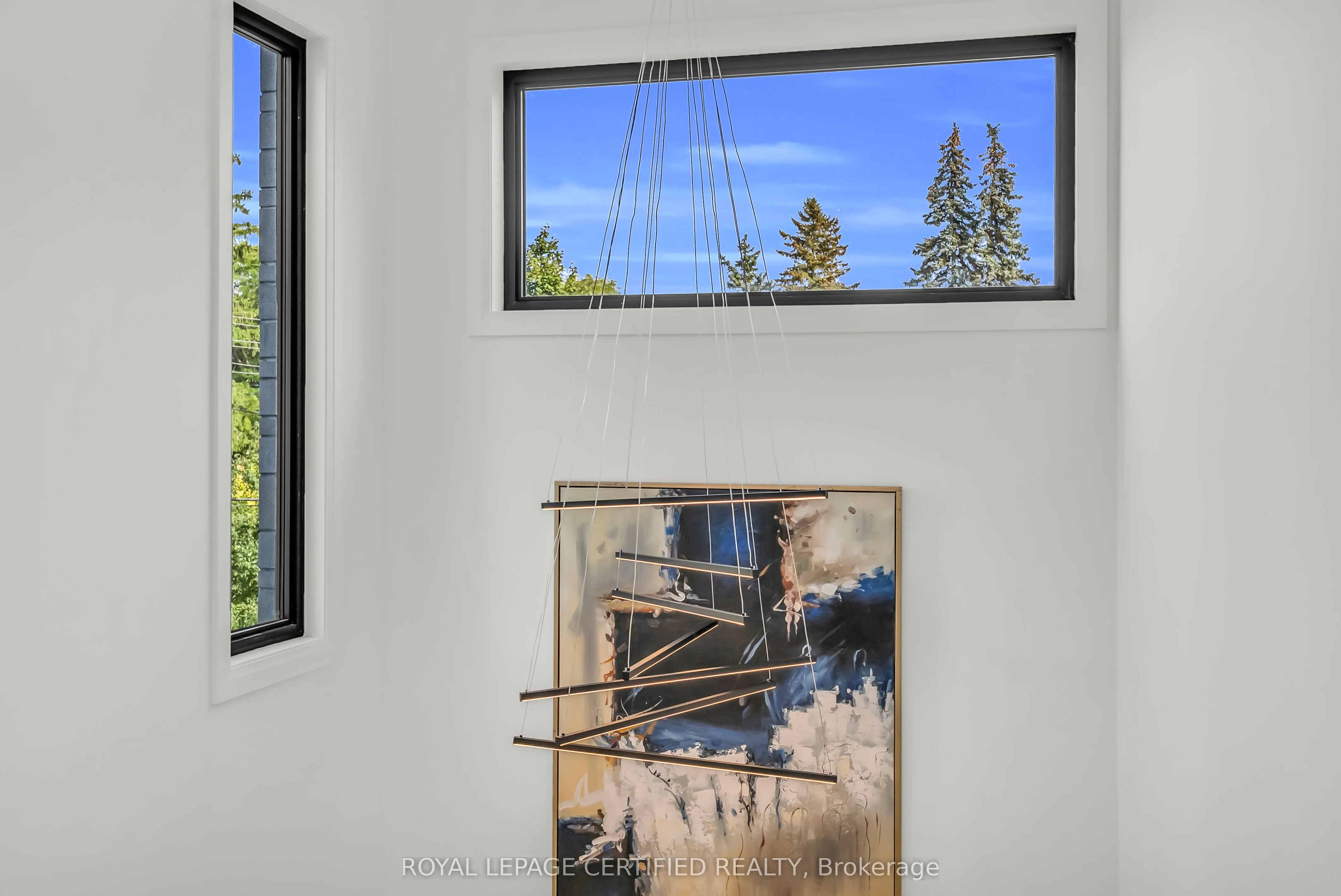 1316 Mineola Gardens