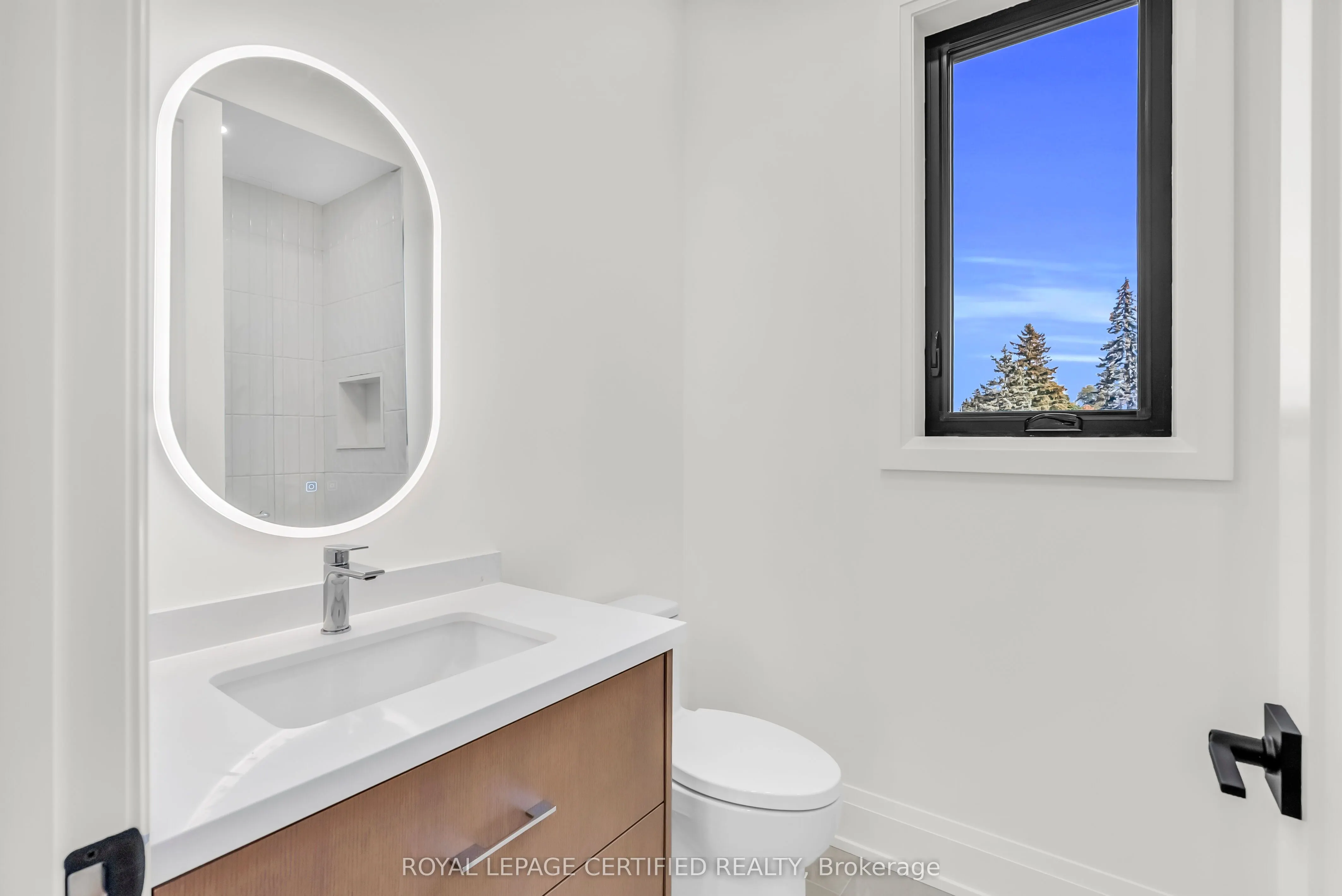 1316 Mineola Gardens