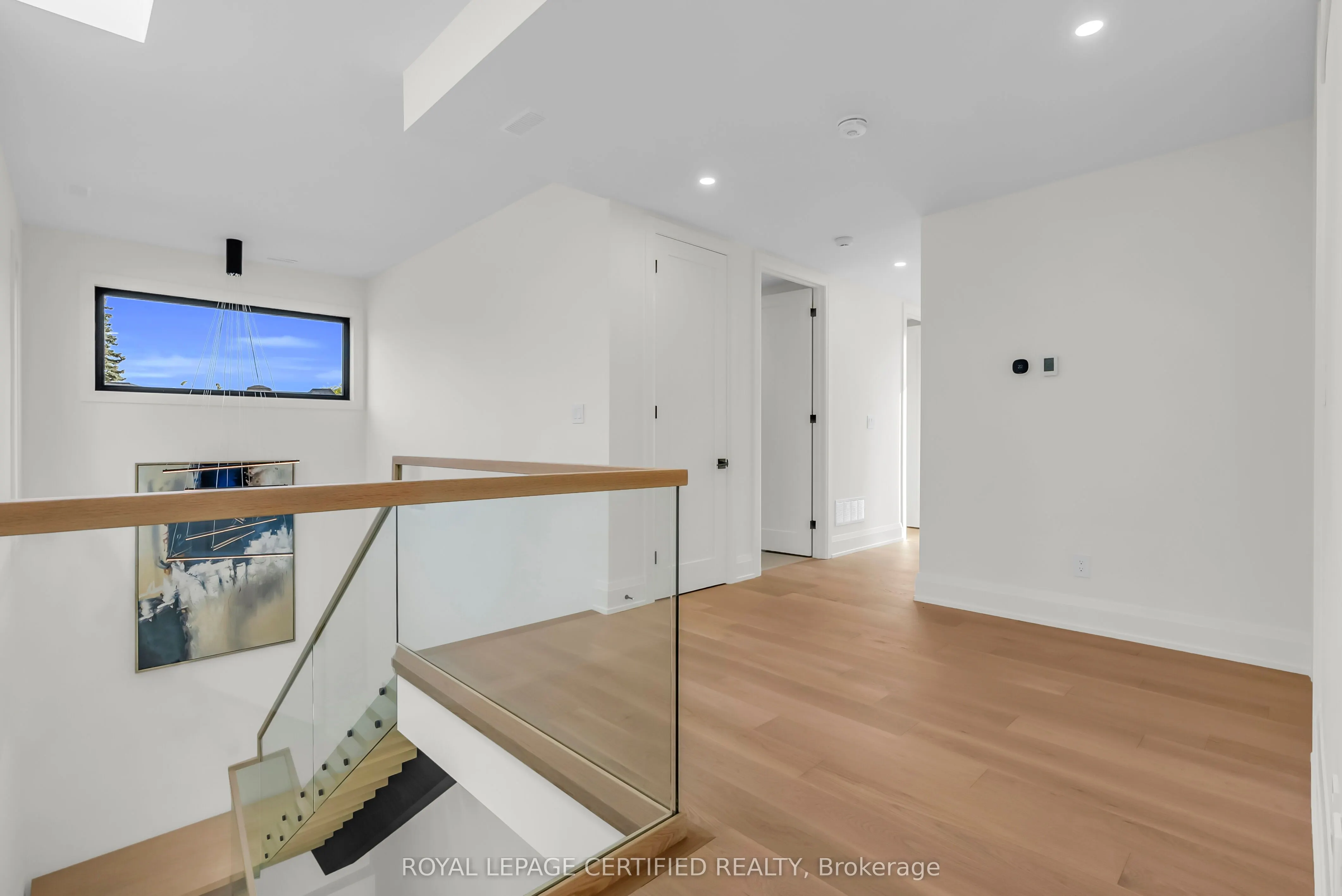 1316 Mineola Gardens