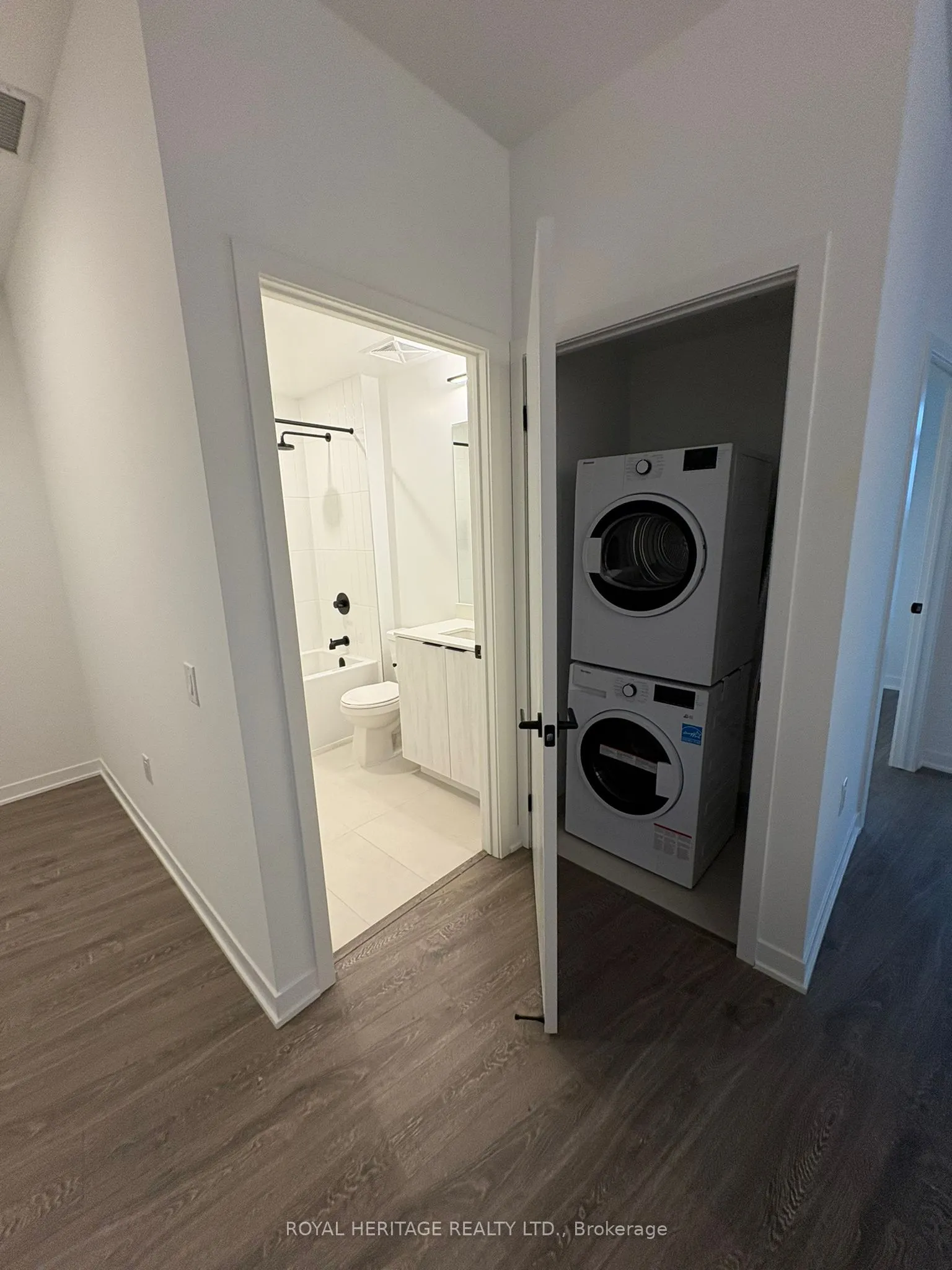 2495 Eglinton Avenue W, #11