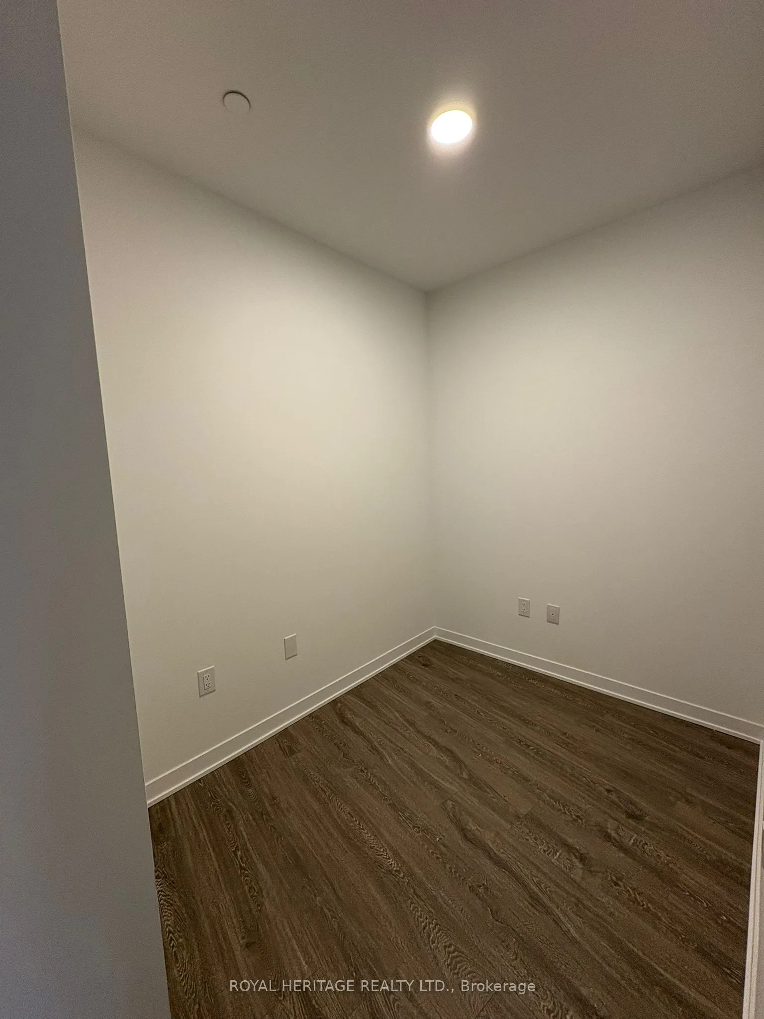 2495 Eglinton Avenue W, #11