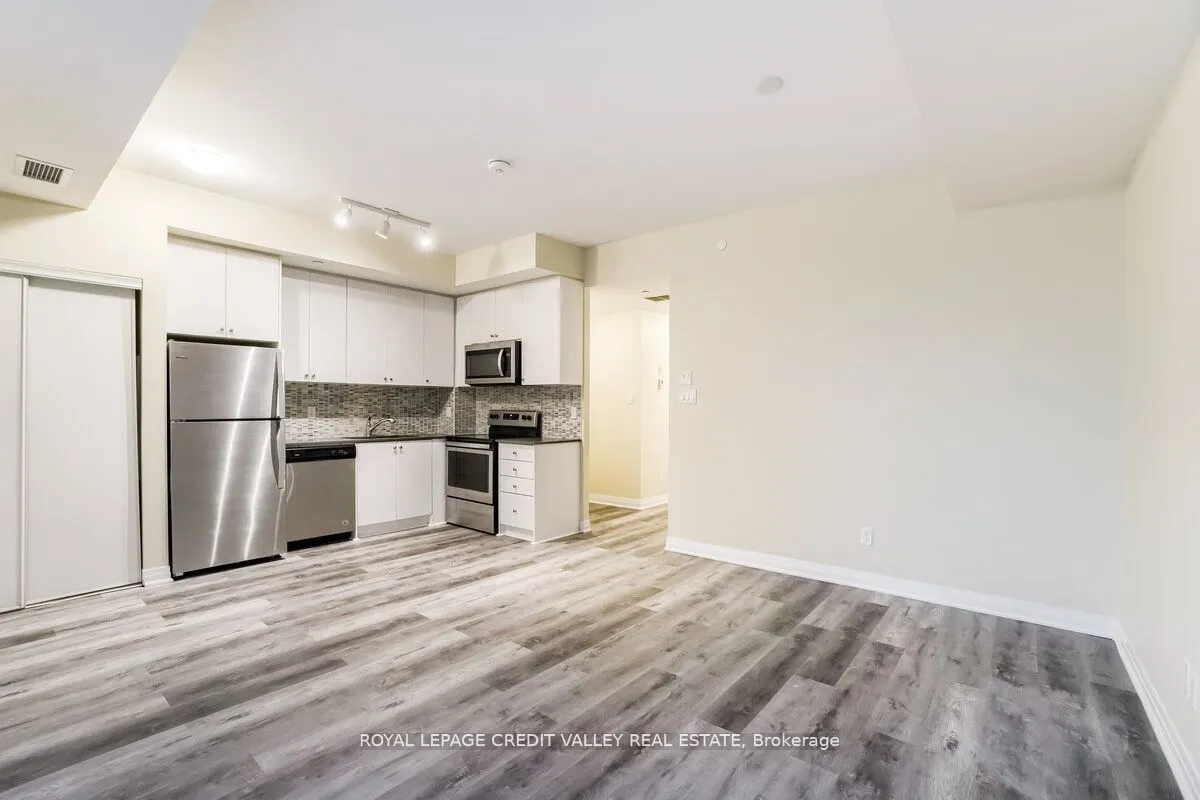 670 Atwater Avenue, #09