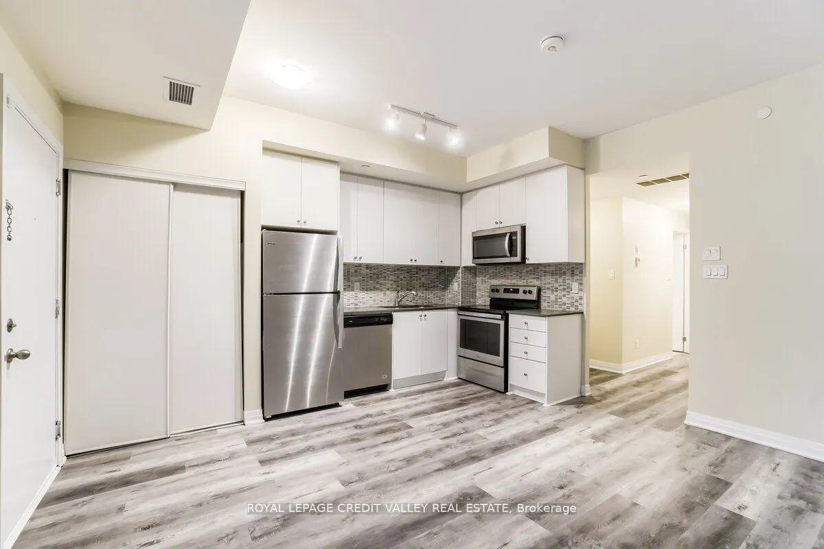 670 Atwater Avenue, #09