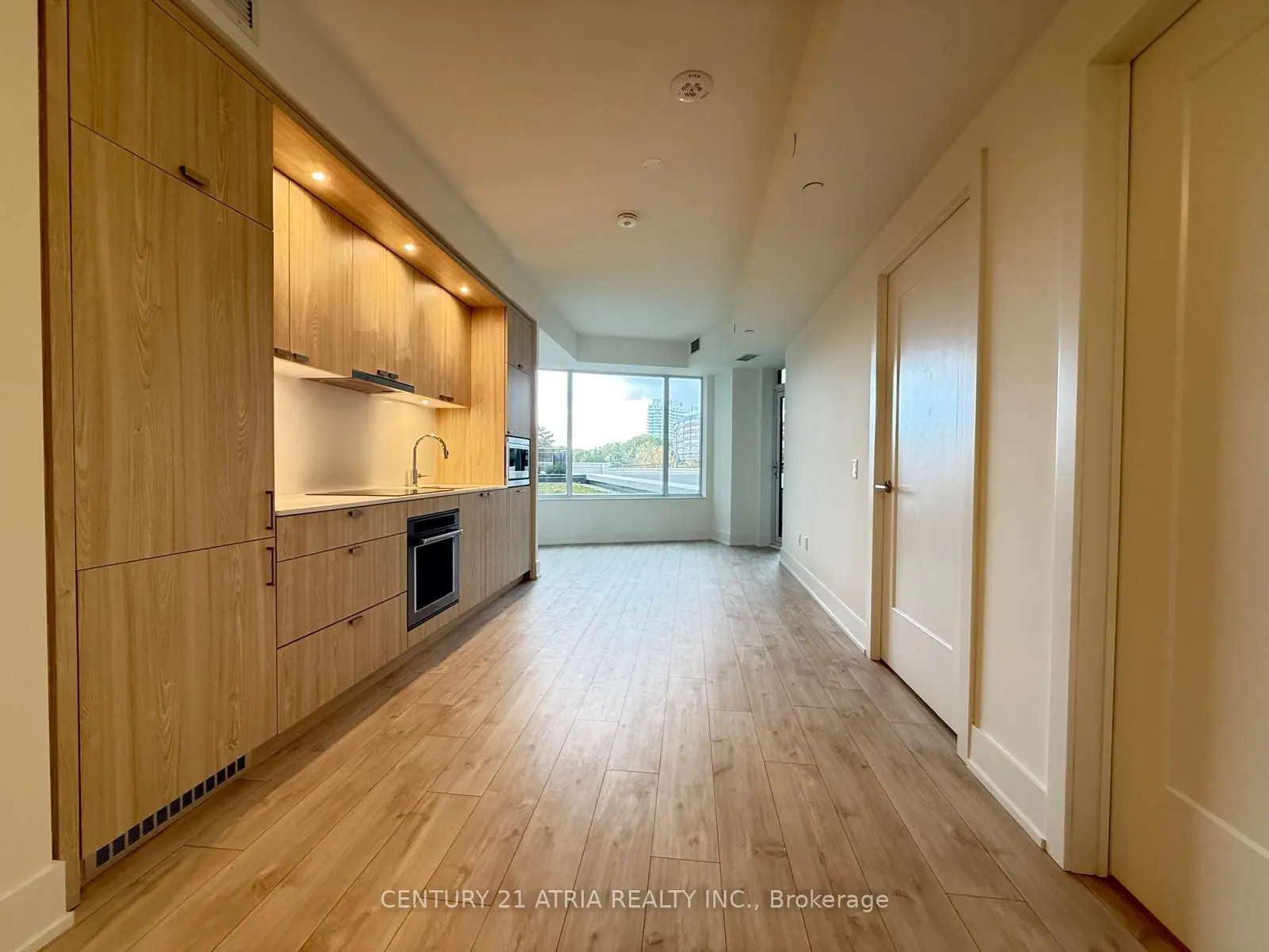 259 THE KINGSWAY, #225