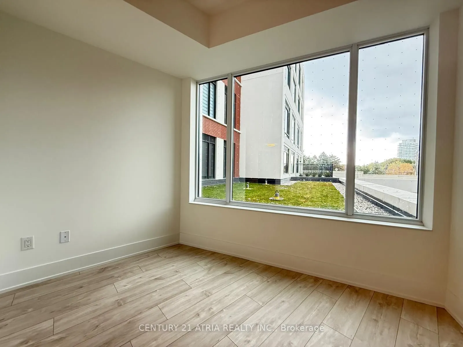 259 THE KINGSWAY, #225