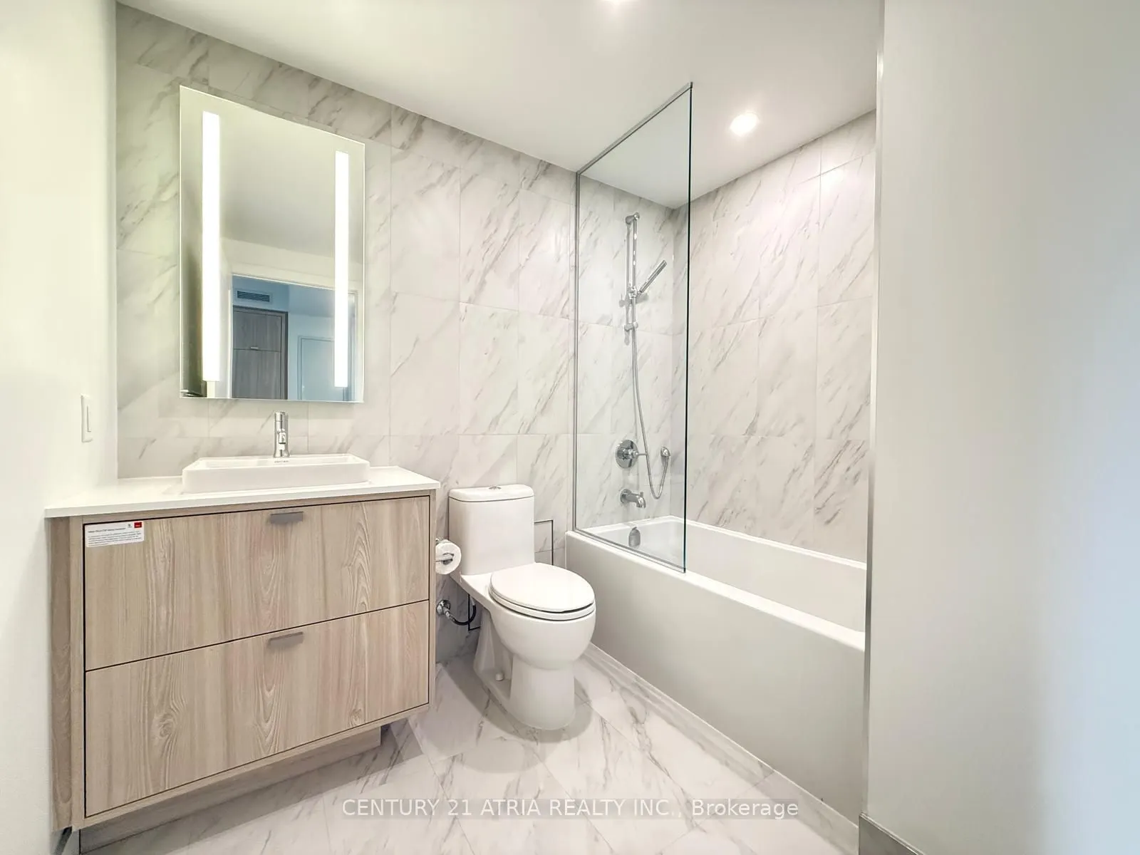 259 THE KINGSWAY, #225