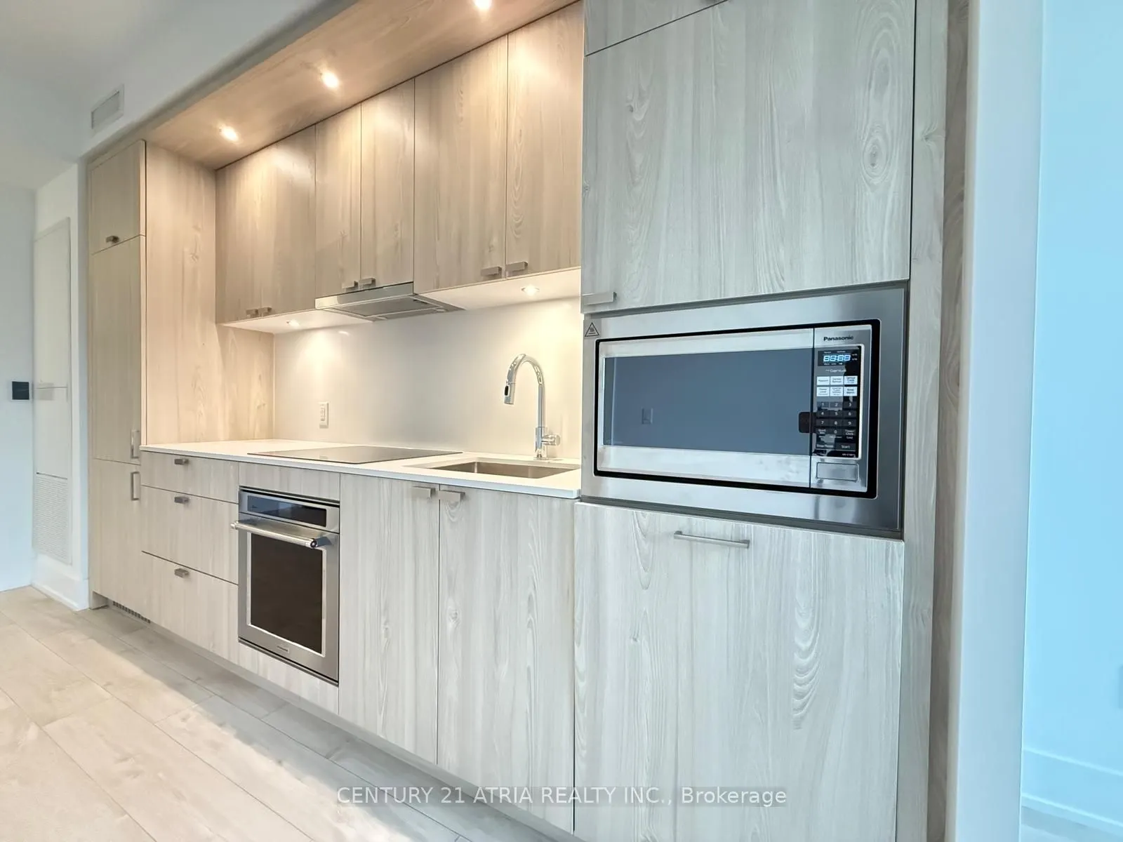 259 THE KINGSWAY, #225