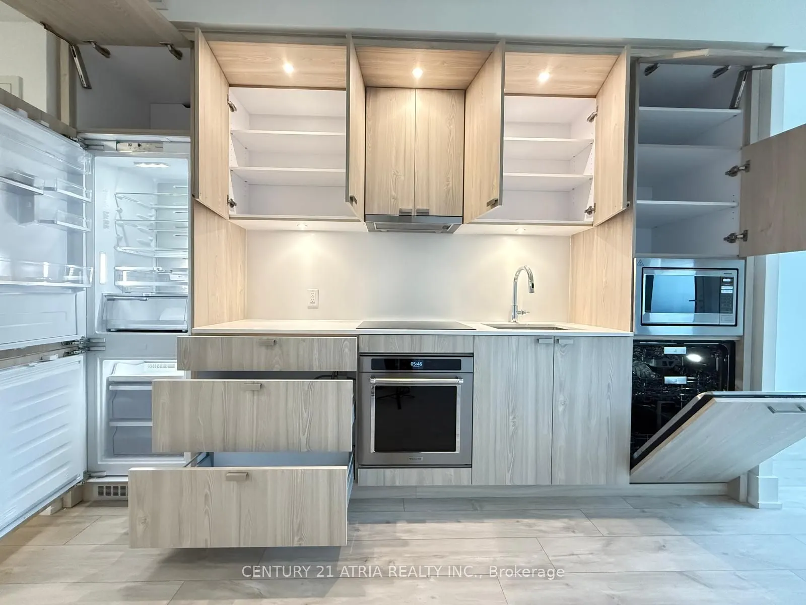 259 THE KINGSWAY, #225