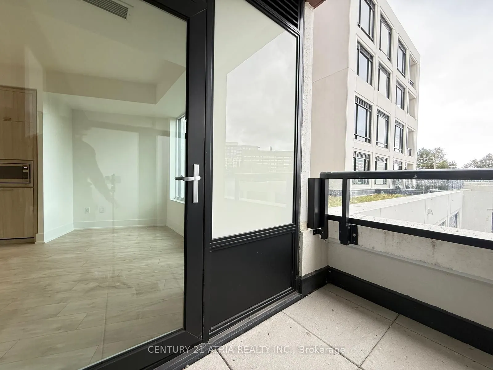 259 THE KINGSWAY, #225